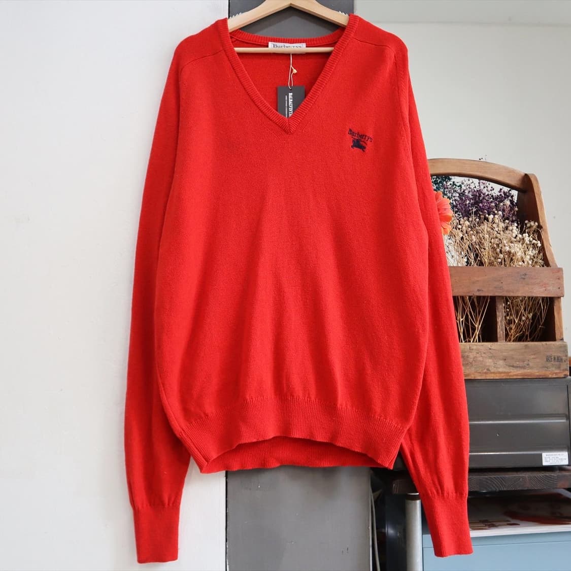 버버리 기마자수 램스울 브이넥 니트 상품이미지1