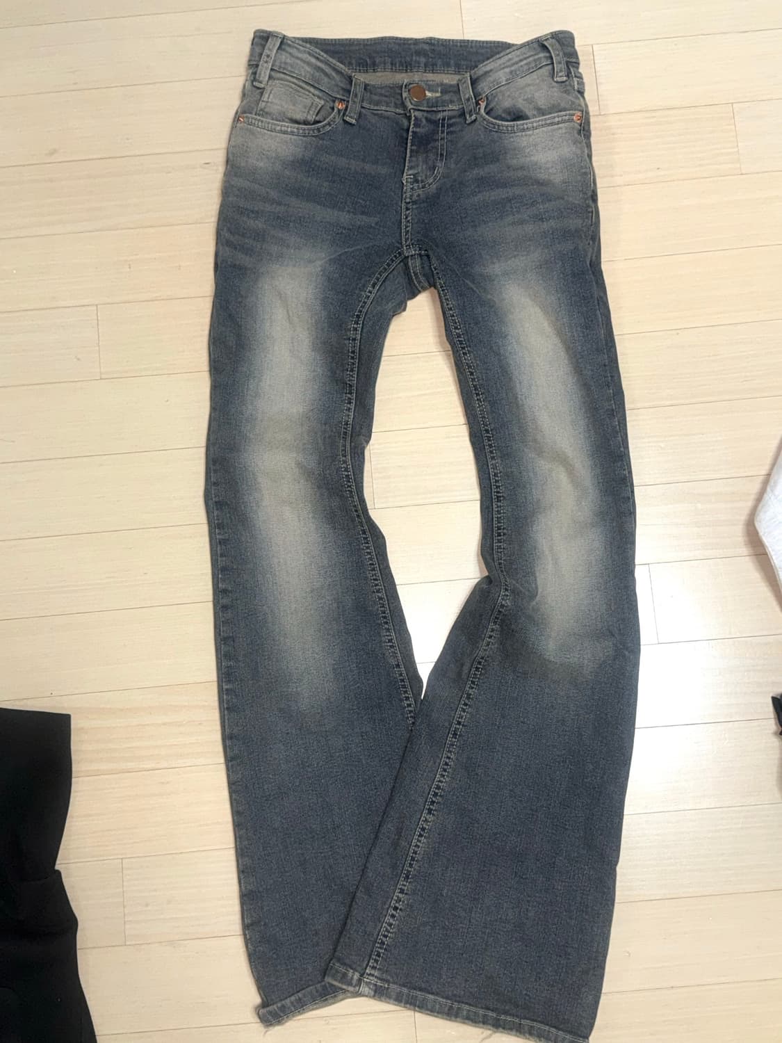 포에뜨 로우라이즈 부츠컷 청바지 데님 상품이미지1