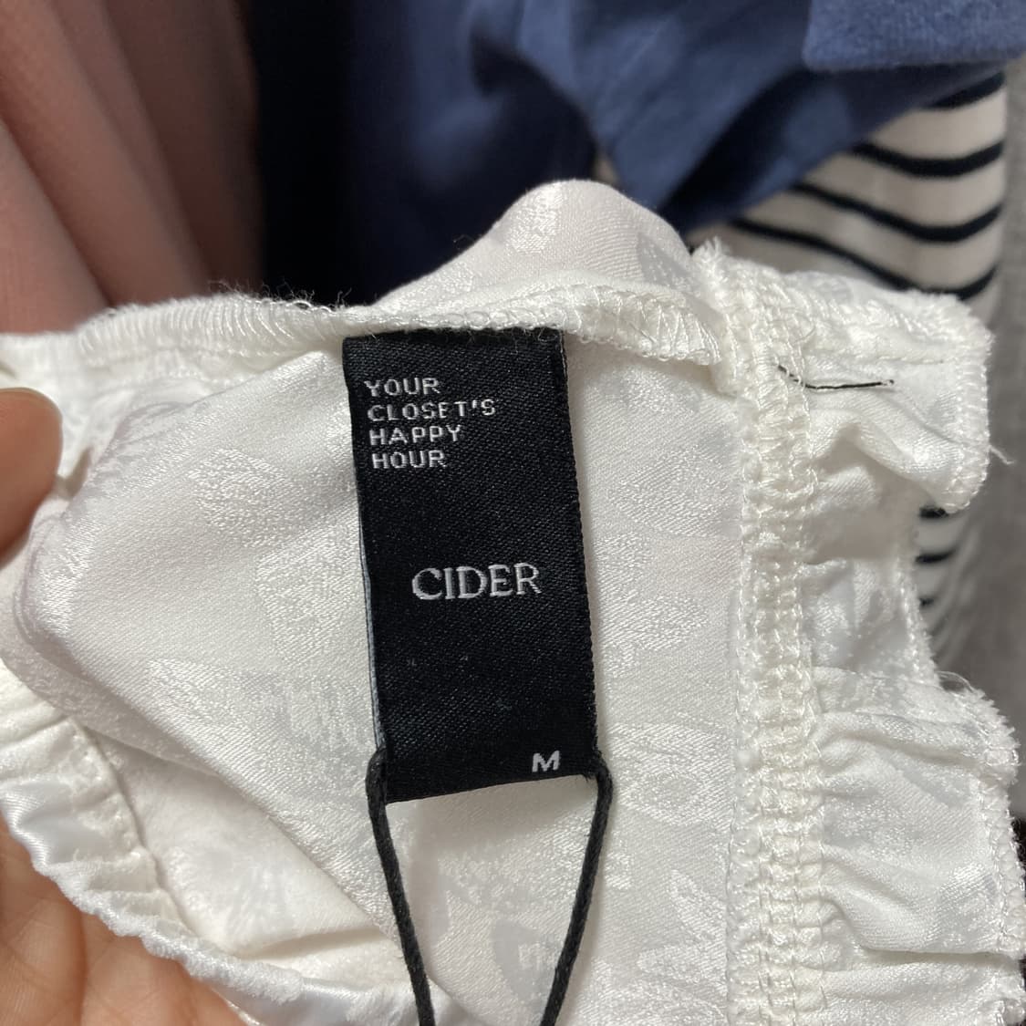 CIDER 택새상품 여성 끈나시 탑 화이트 M 상품이미지3