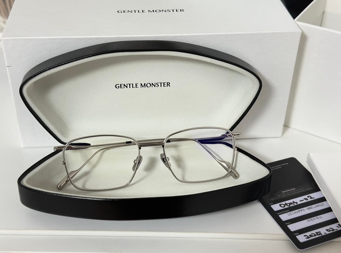 젠틀몬스터 오타스 02 실버 티타늄테 상품이미지3