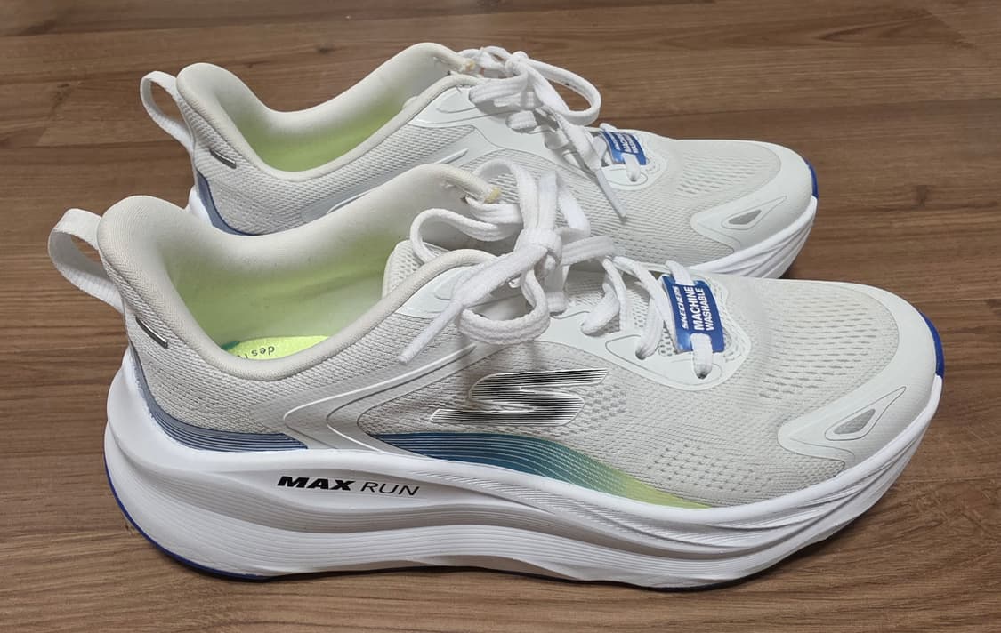 스케쳐스 26ss 여성 맥스런 화이트 상품이미지1