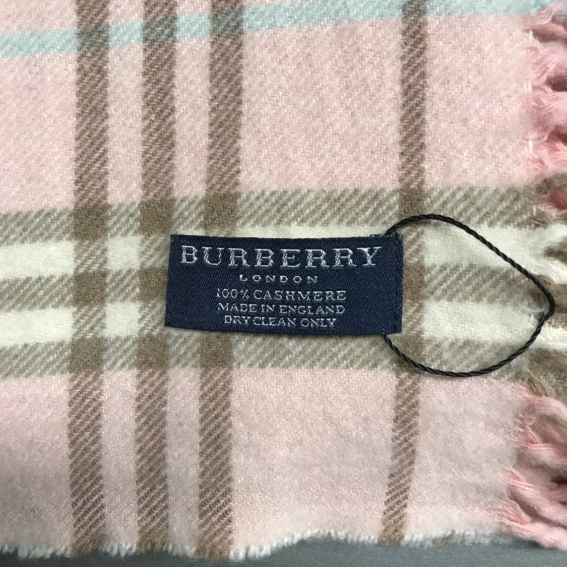 버버리 정품 캐시미어 머플러 핑크 상품이미지3