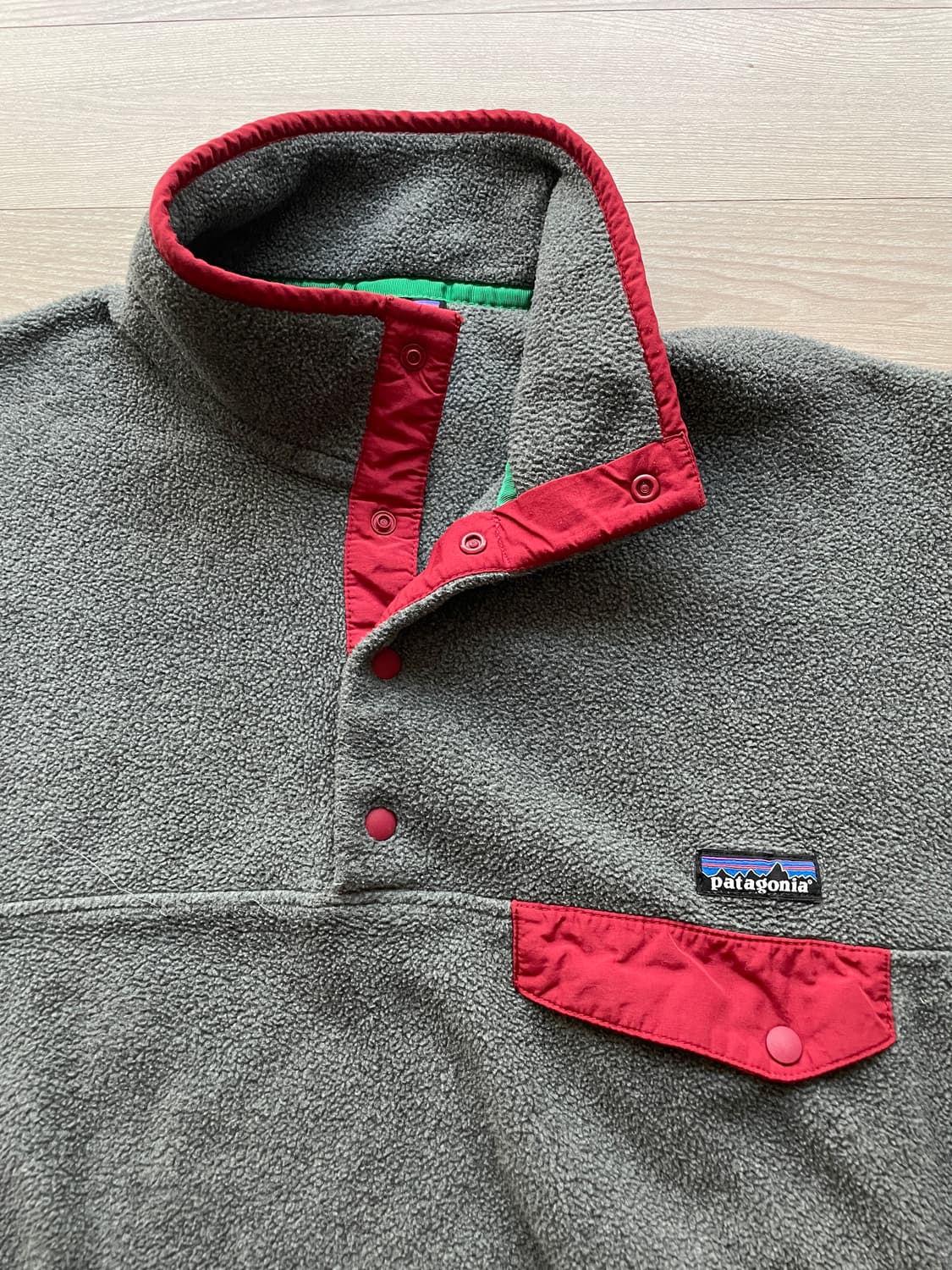 파타고니아 신칠라 니켈 그레이 레드 플리스 patagonia 상품이미지4