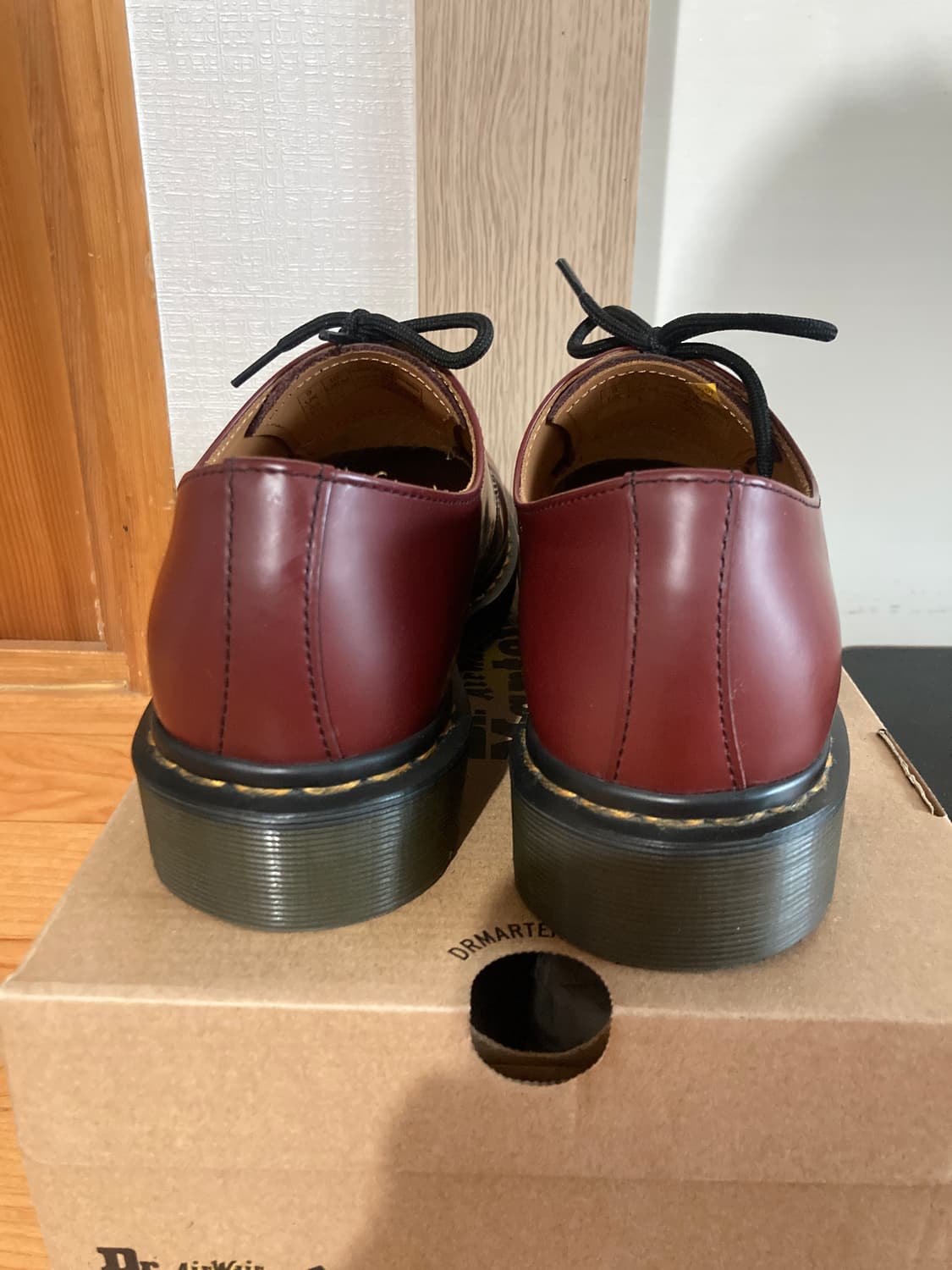 닥터마틴 1461 스무스 레더 옥스포드 슈즈 체리 레드 상품이미지5