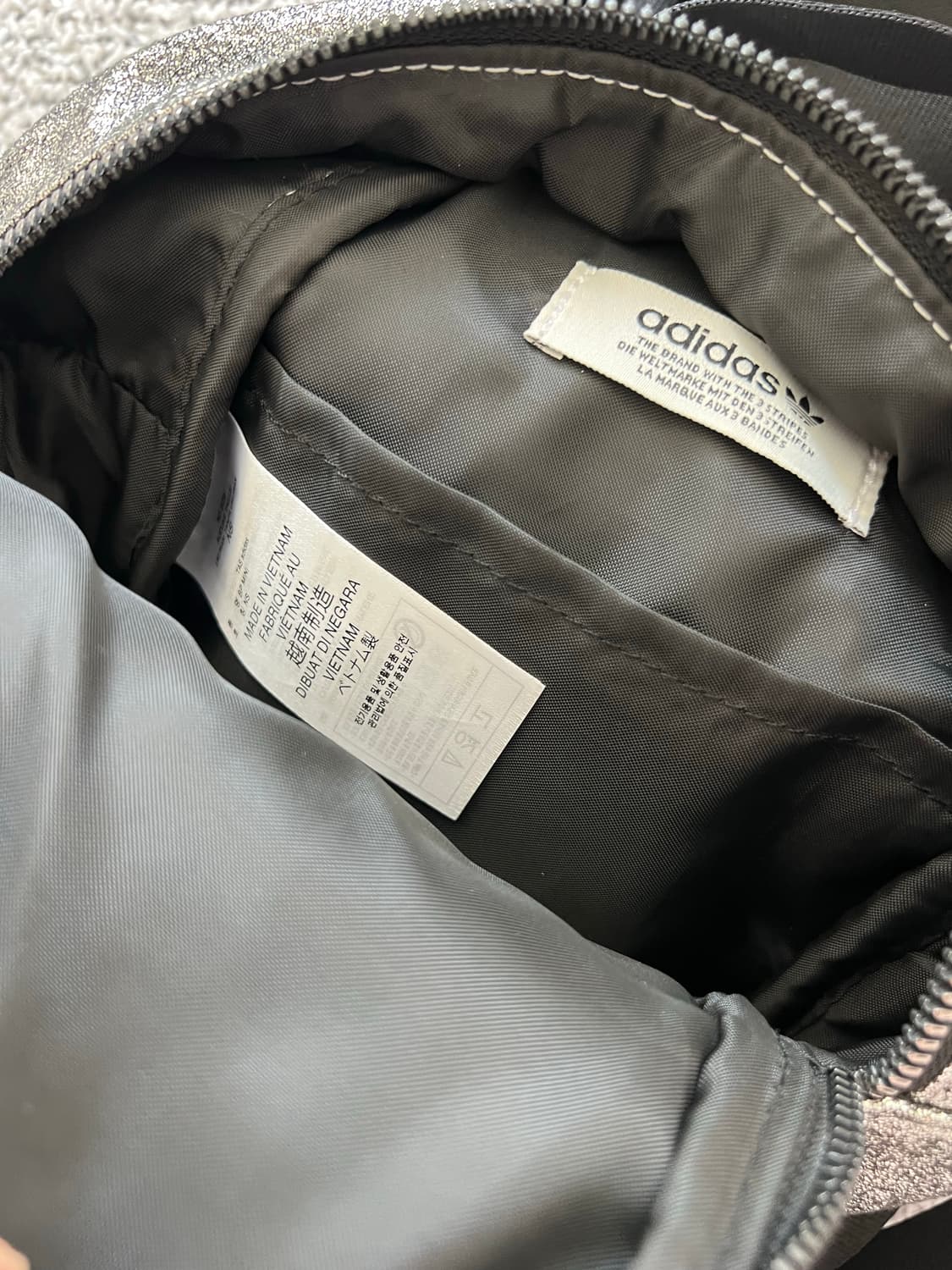 아디다스 메탈릭 미니 백팩 상품이미지7