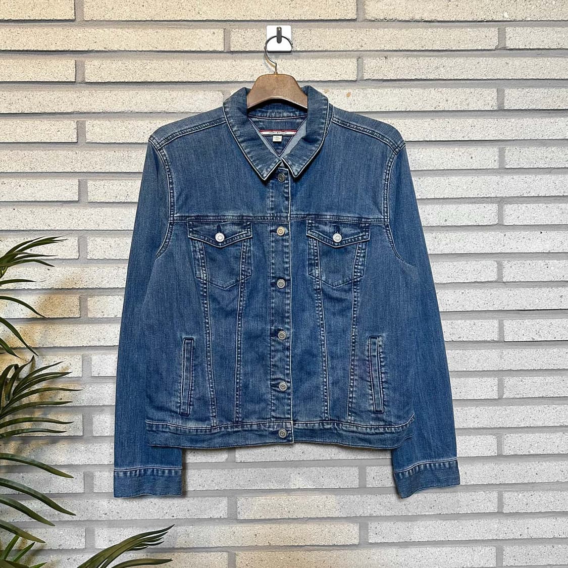 타미힐피거 데님 트러커 자켓 스판 인디고페이딩 디테일 상품이미지1