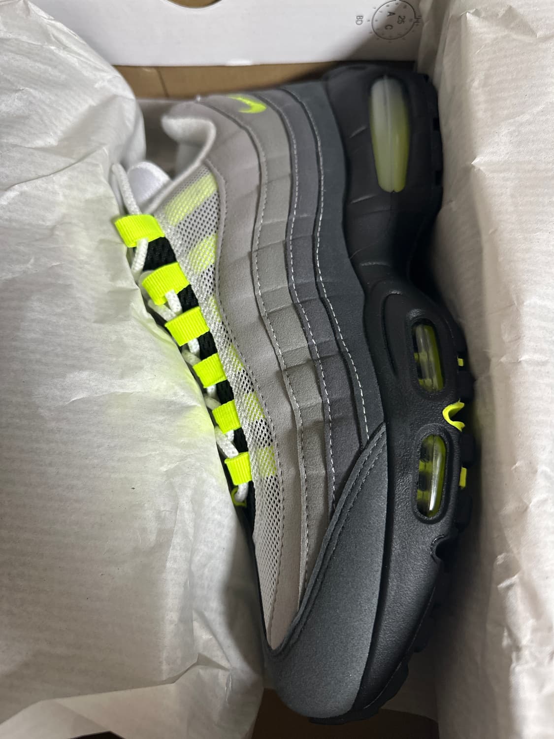 270 나이키 에어맥스 95 OG 네온 상품이미지1