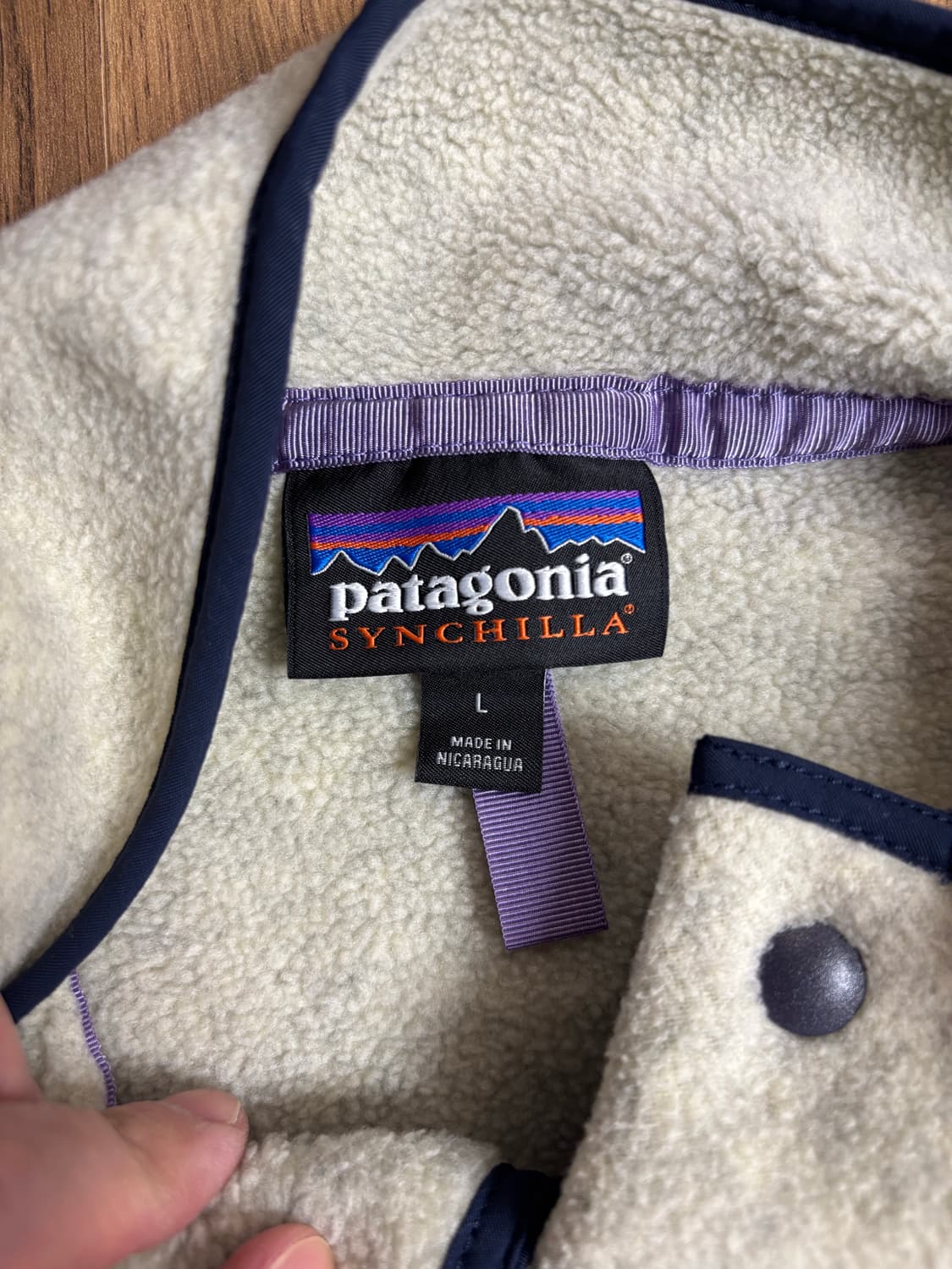 파타고니아 헤비웨이트 신칠라 L 사이즈 판매합니다. 상품이미지5