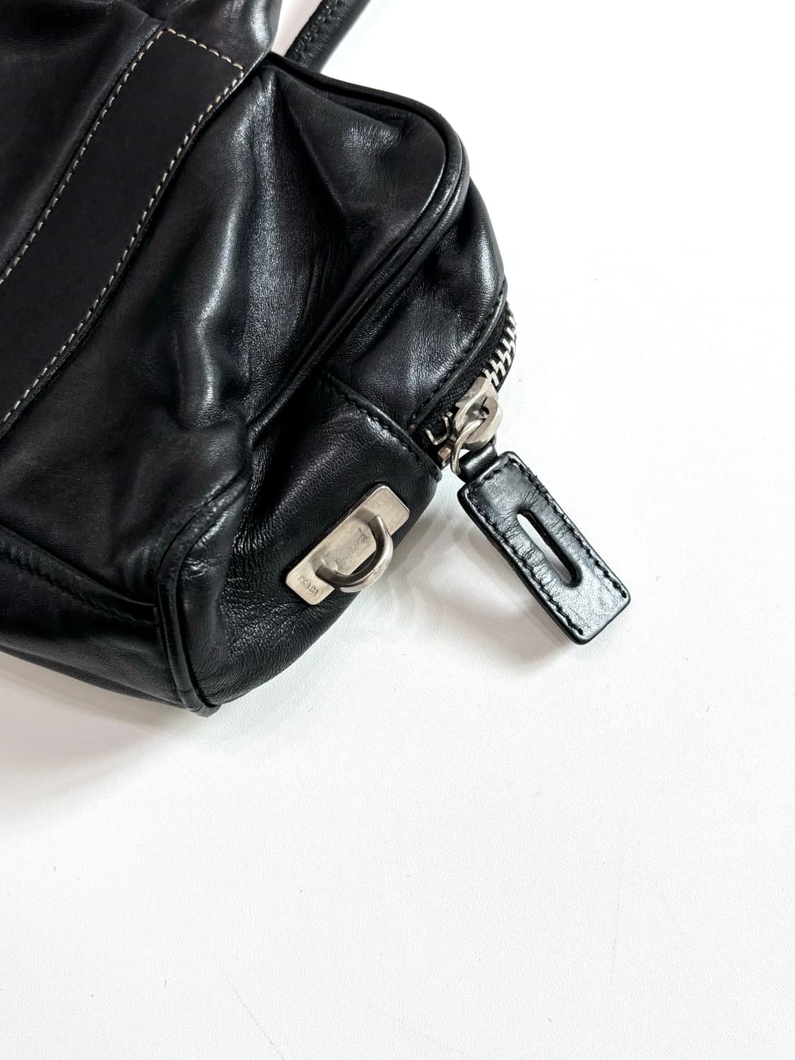 Prada 프라다 블랙 레더 토트백 상품이미지6