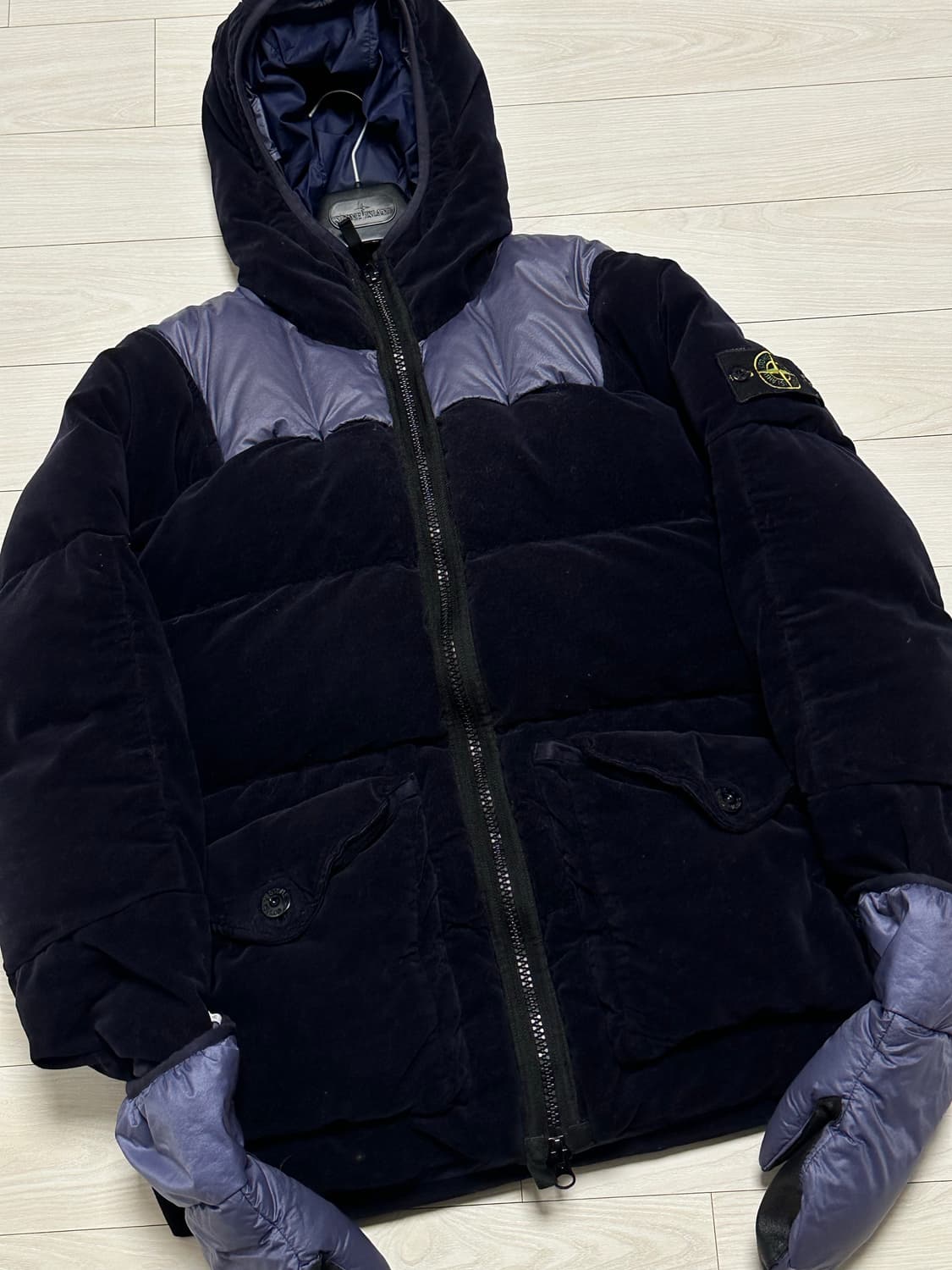 스톤아일랜드 벨벳 다운 tc 패딩 M(105) 상품이미지5