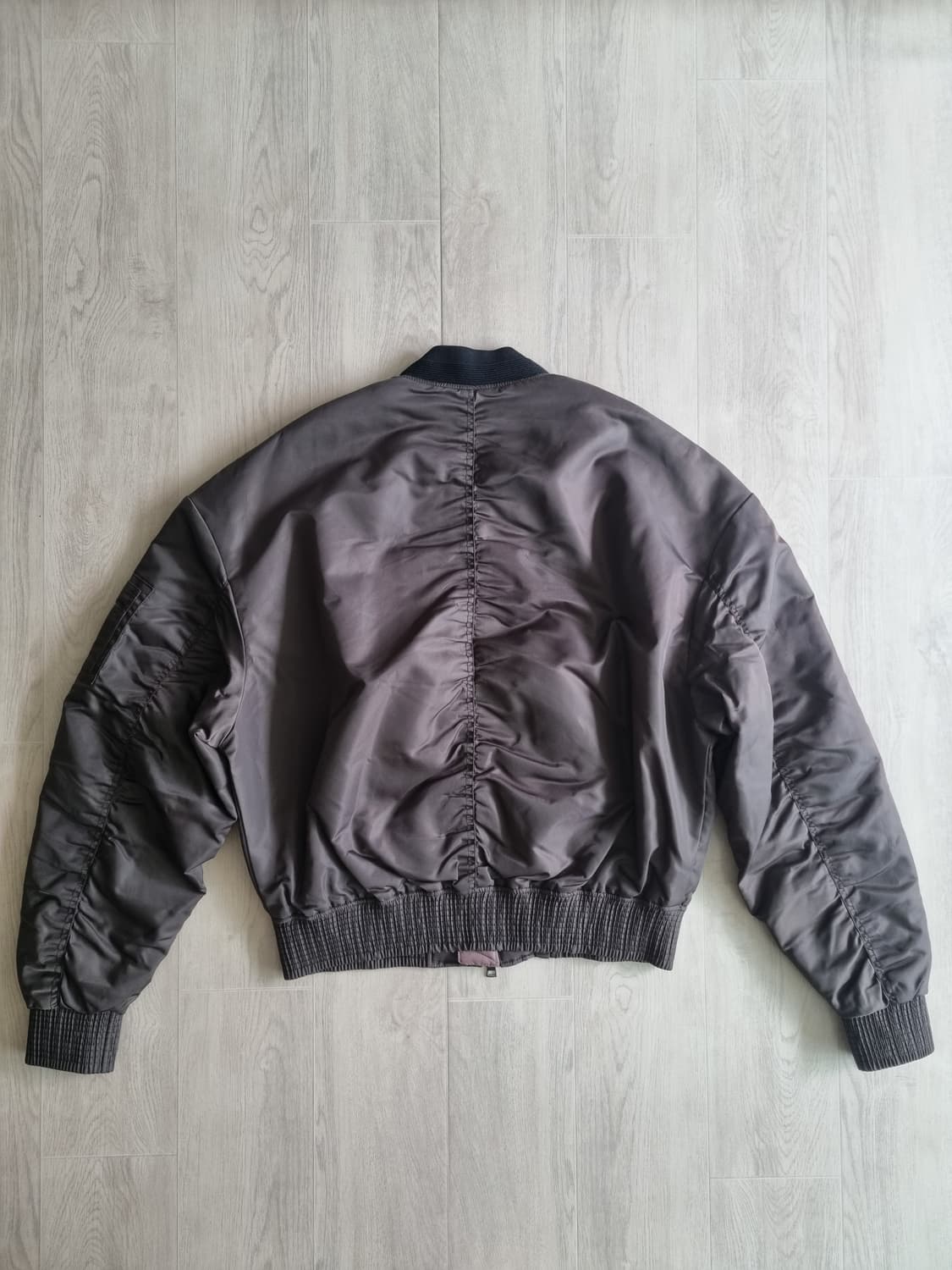 메종미네드 CRUSH BROWN SHIRRING MA-1 상품이미지4