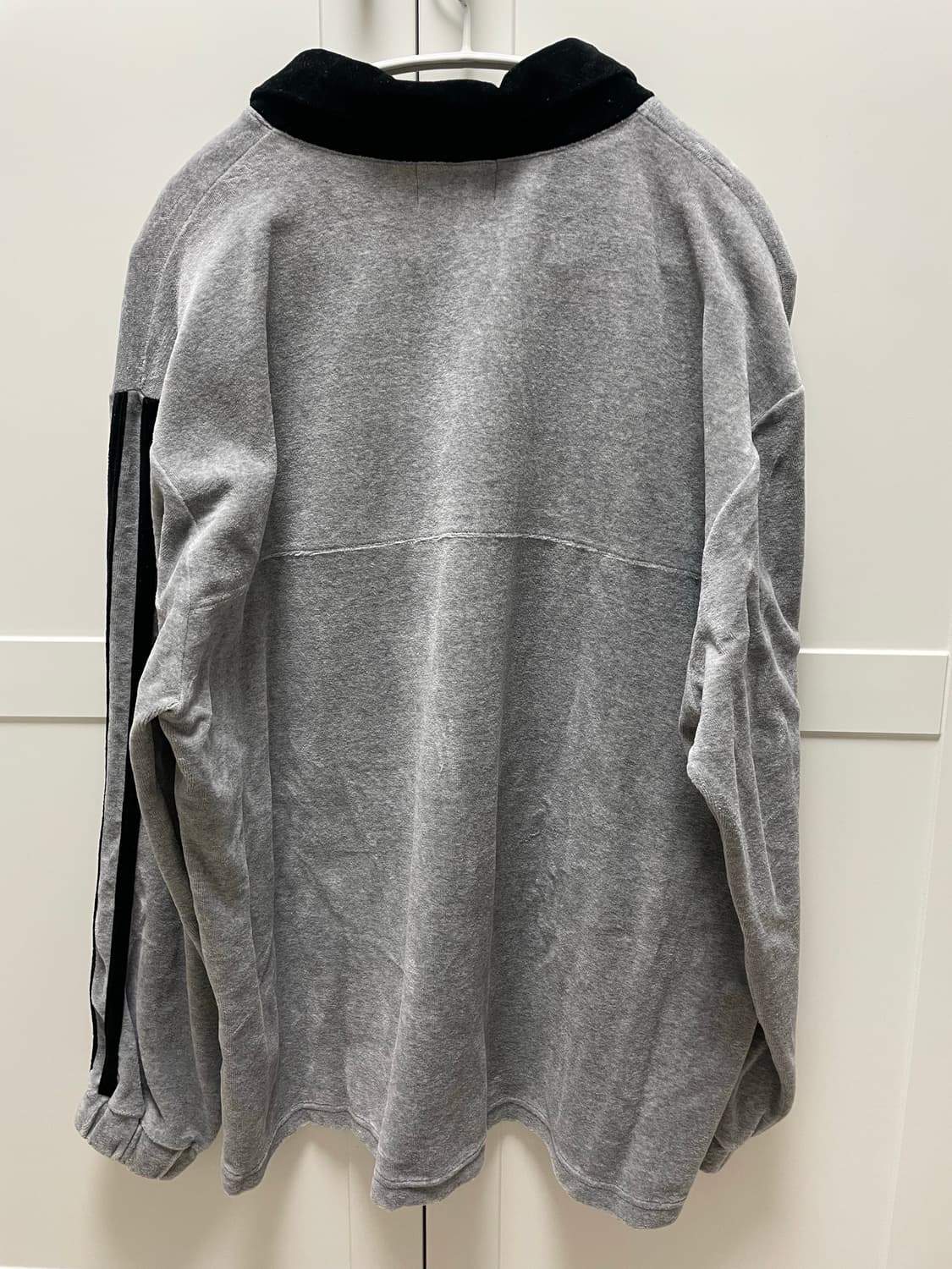 HAVISM 해비즘 벨루어 브이넥 맨투맨 상품이미지6