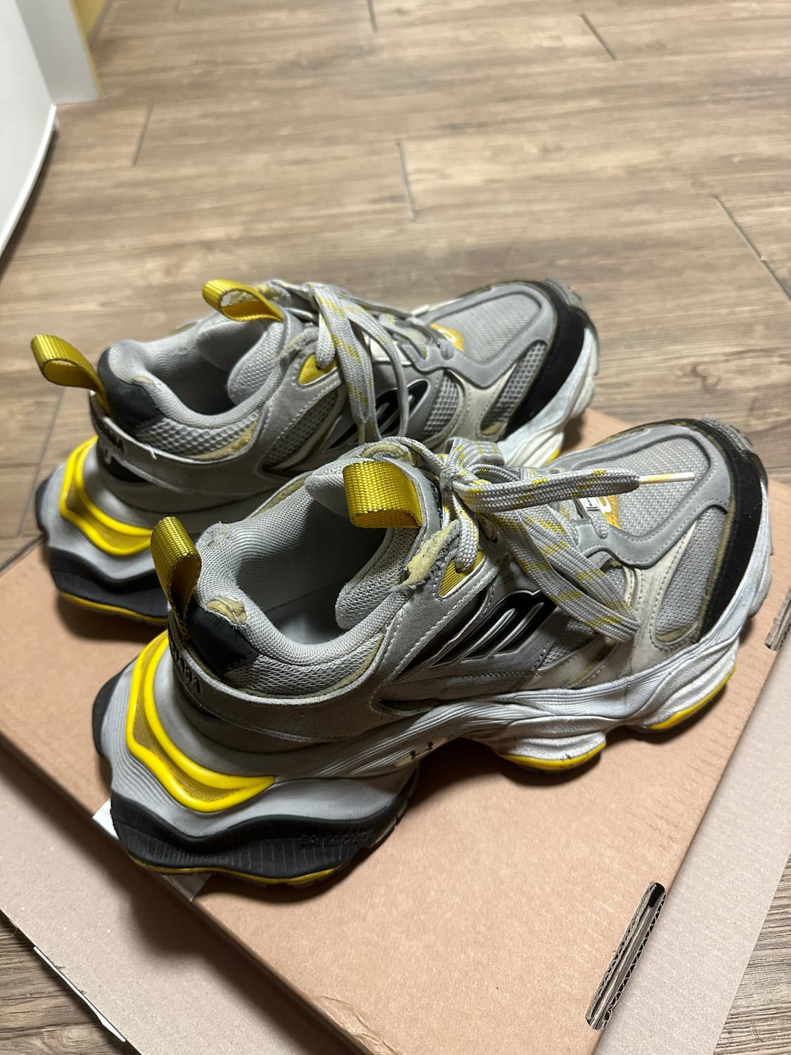 40사이즈) 발렌시아가 카고스니커즈 런웨이버전 상품이미지3