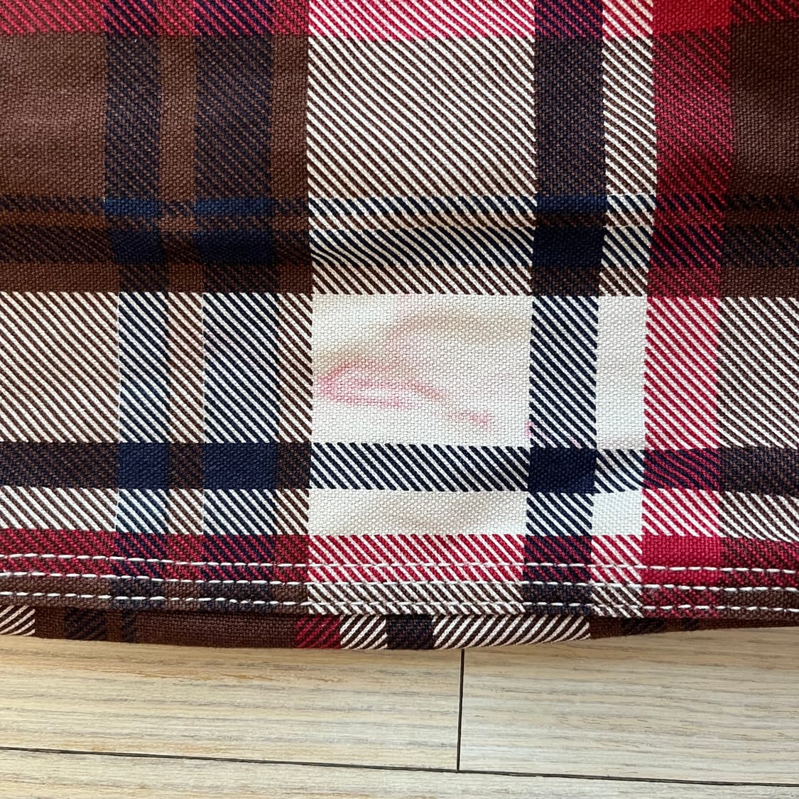 베이프 체크 크로스백 상품이미지6