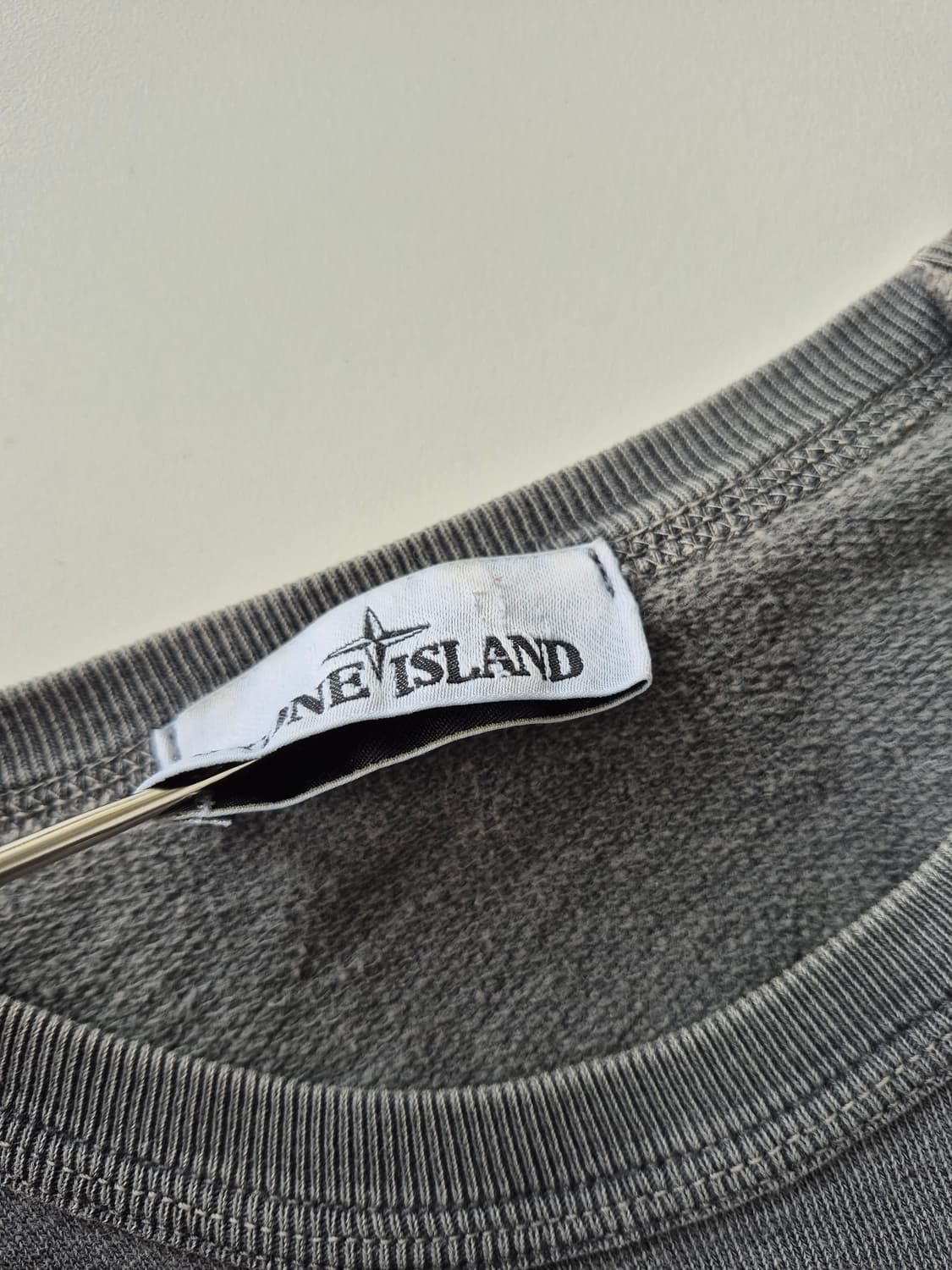 스톤아일랜드  백화점판)워싱 맨투맨 (83K2561 상품이미지5