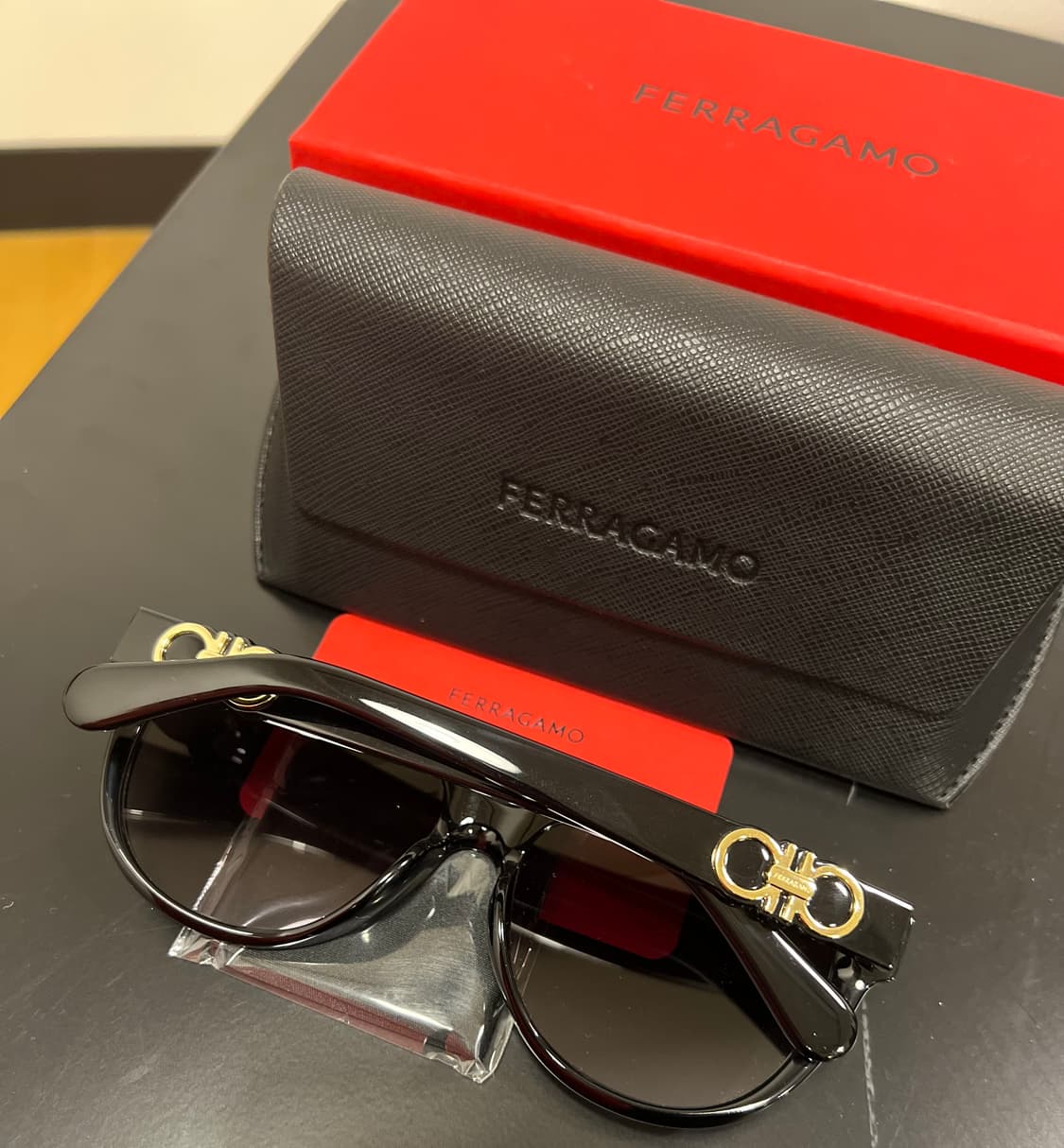 페레가모 선글라스 팝니다 상품이미지2