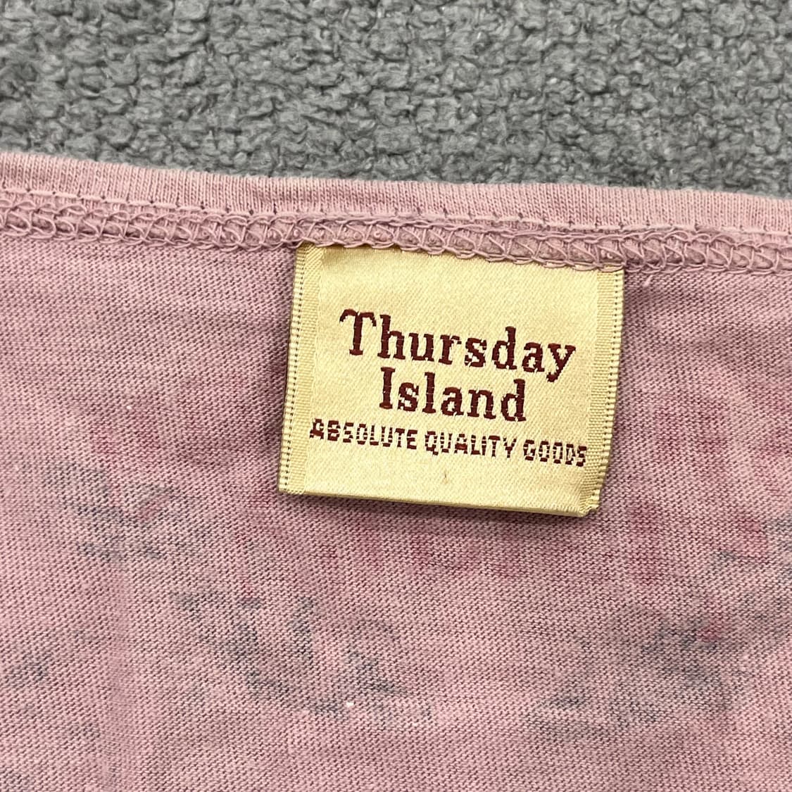 90 Thursday Island 브이넥 반팔 티셔츠 상품이미지4