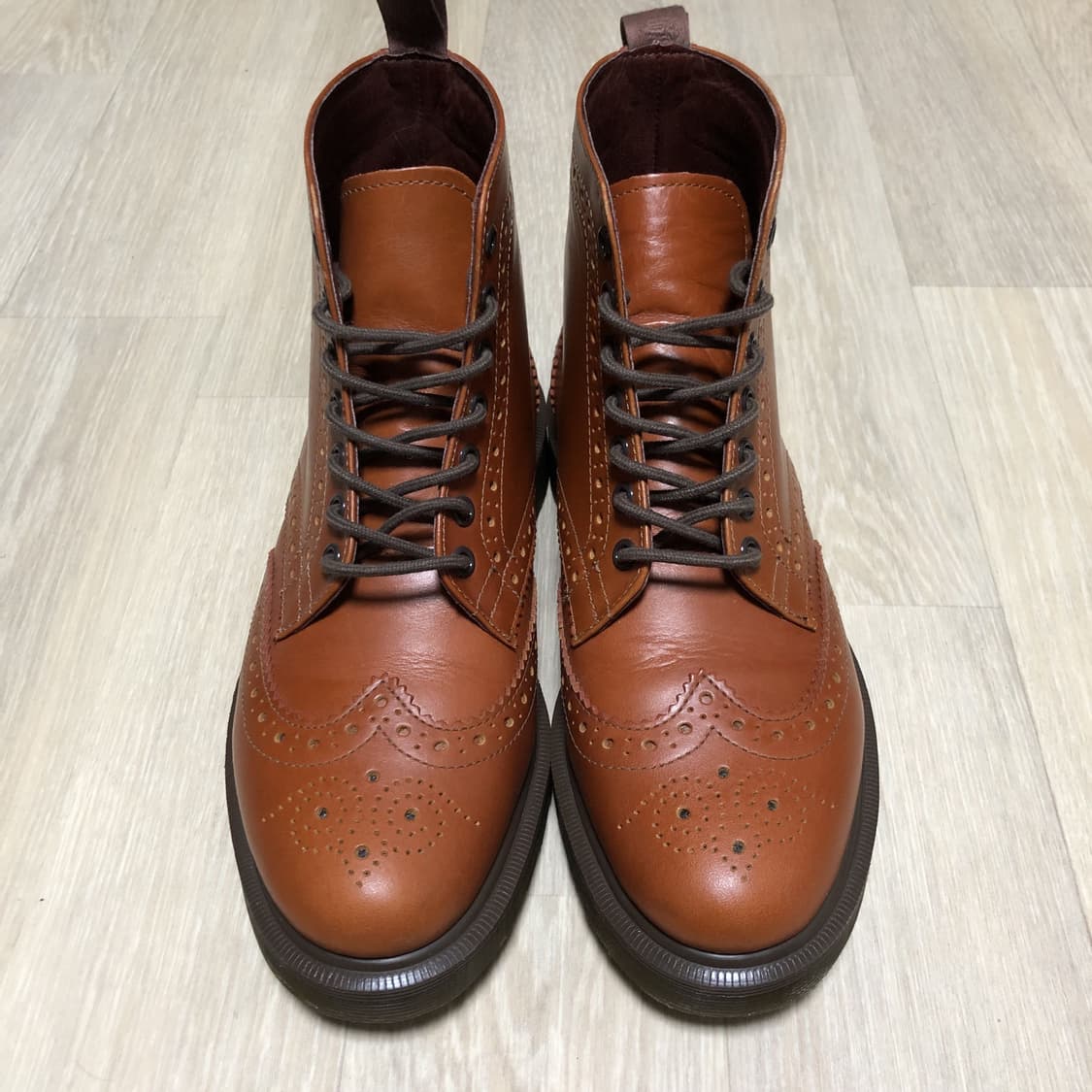 (260) 닥터마틴 Dr.martens 7홀 애플랙 브라운 윙팁 부츠 상품이미지9