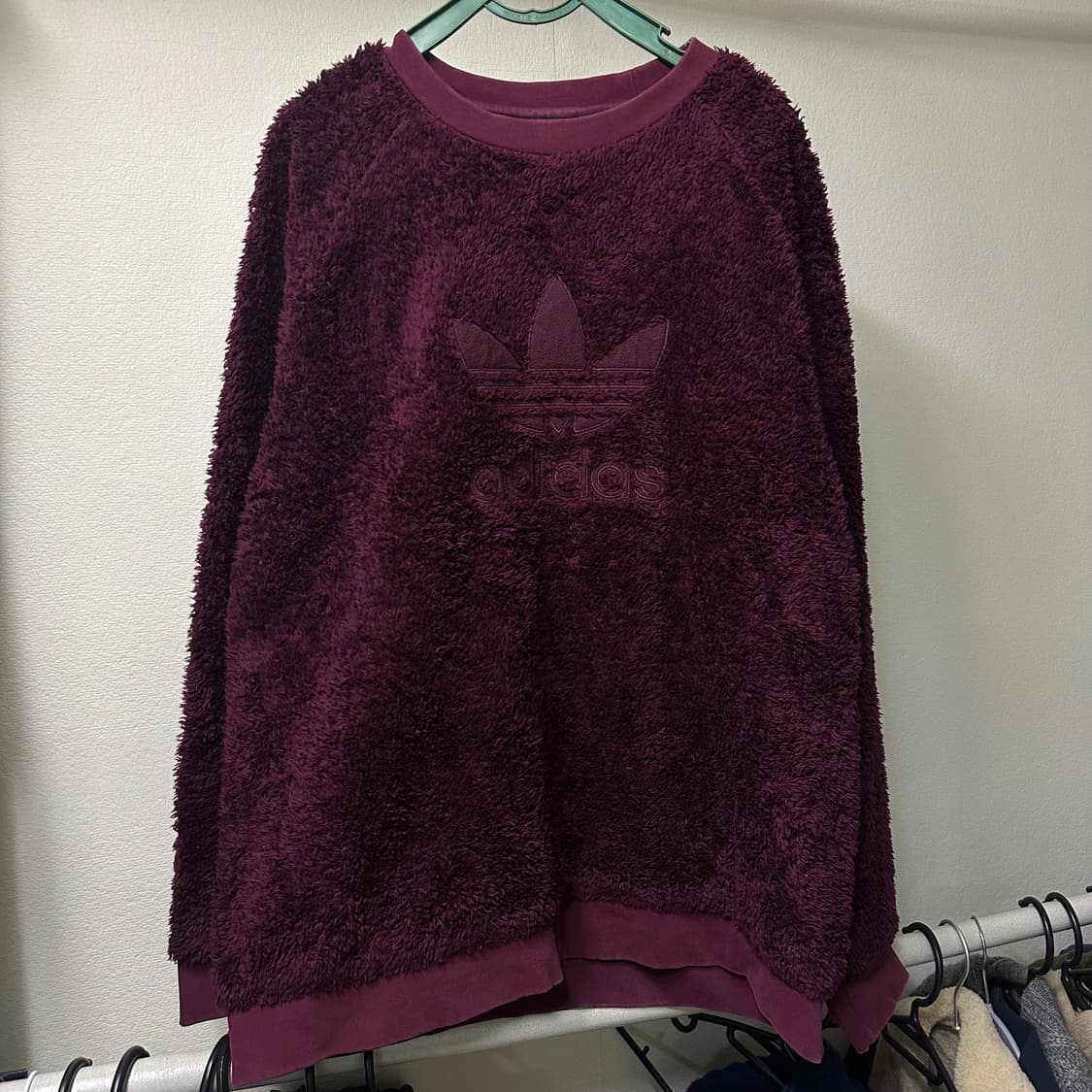 아디다스 버건디 뽀글이 맨투맨 상품이미지1