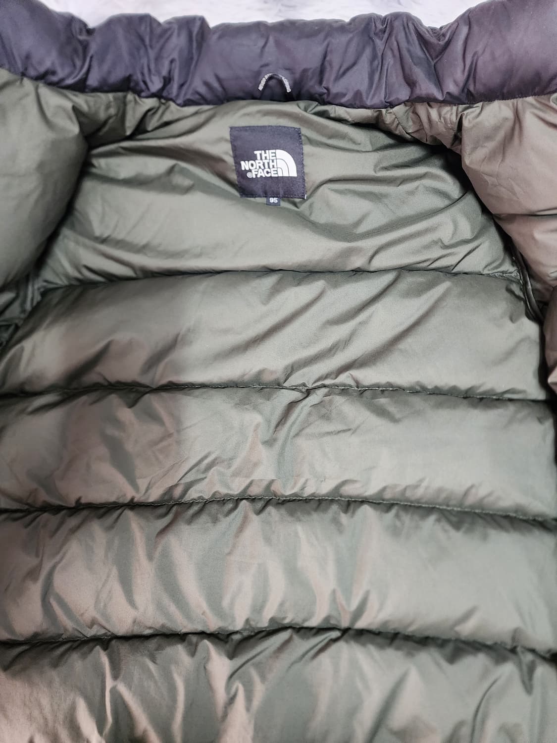 노스페이스 눕시 구스 패딩 블랙 타이거 카모 상품이미지3