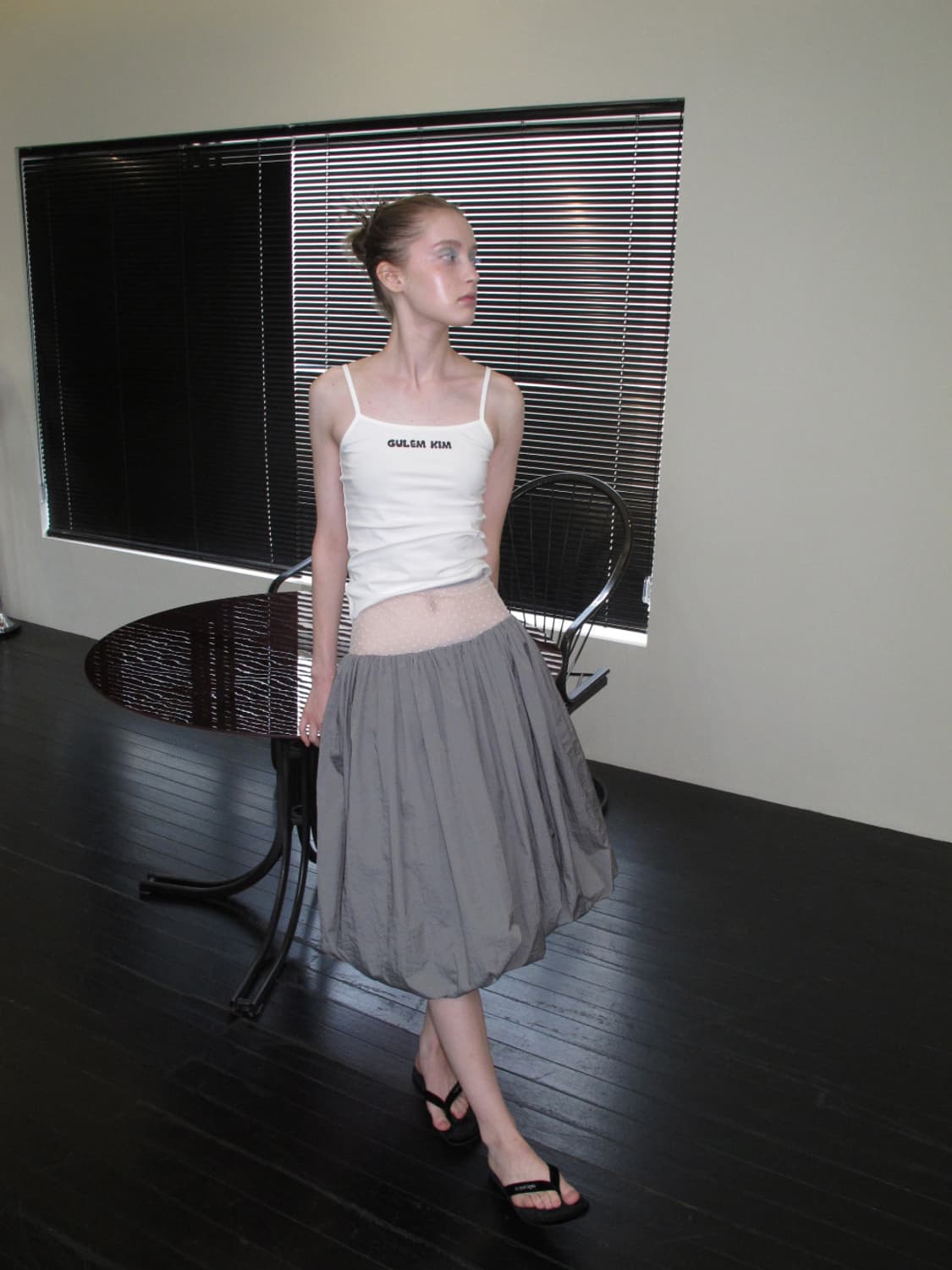GULEM KIM 플라워 버드 롱스커트 log skirt (grey) 상품이미지3