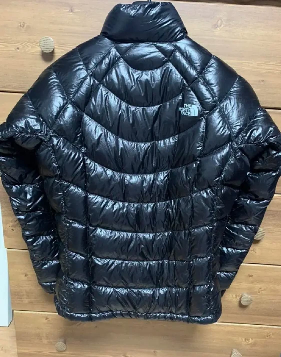 노스페이스 900 유광경량패딩 상품이미지2