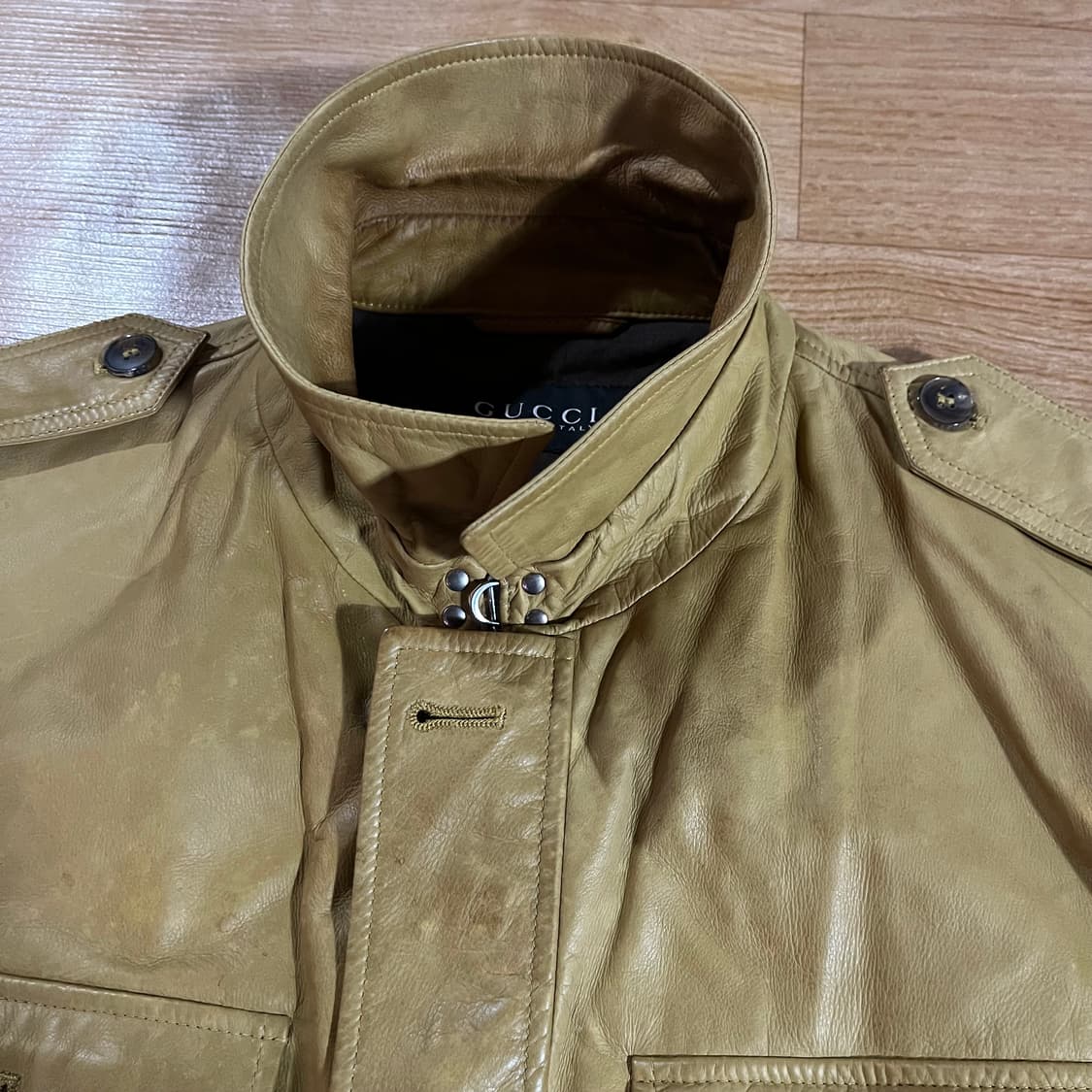 [105] 구찌 밀리터리 가죽자켓 상품이미지4