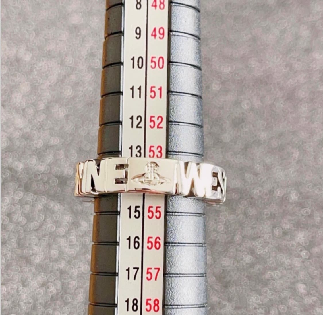 비비안웨스트우드 아카이브 레터링 orb 로고링 반지 상품이미지6