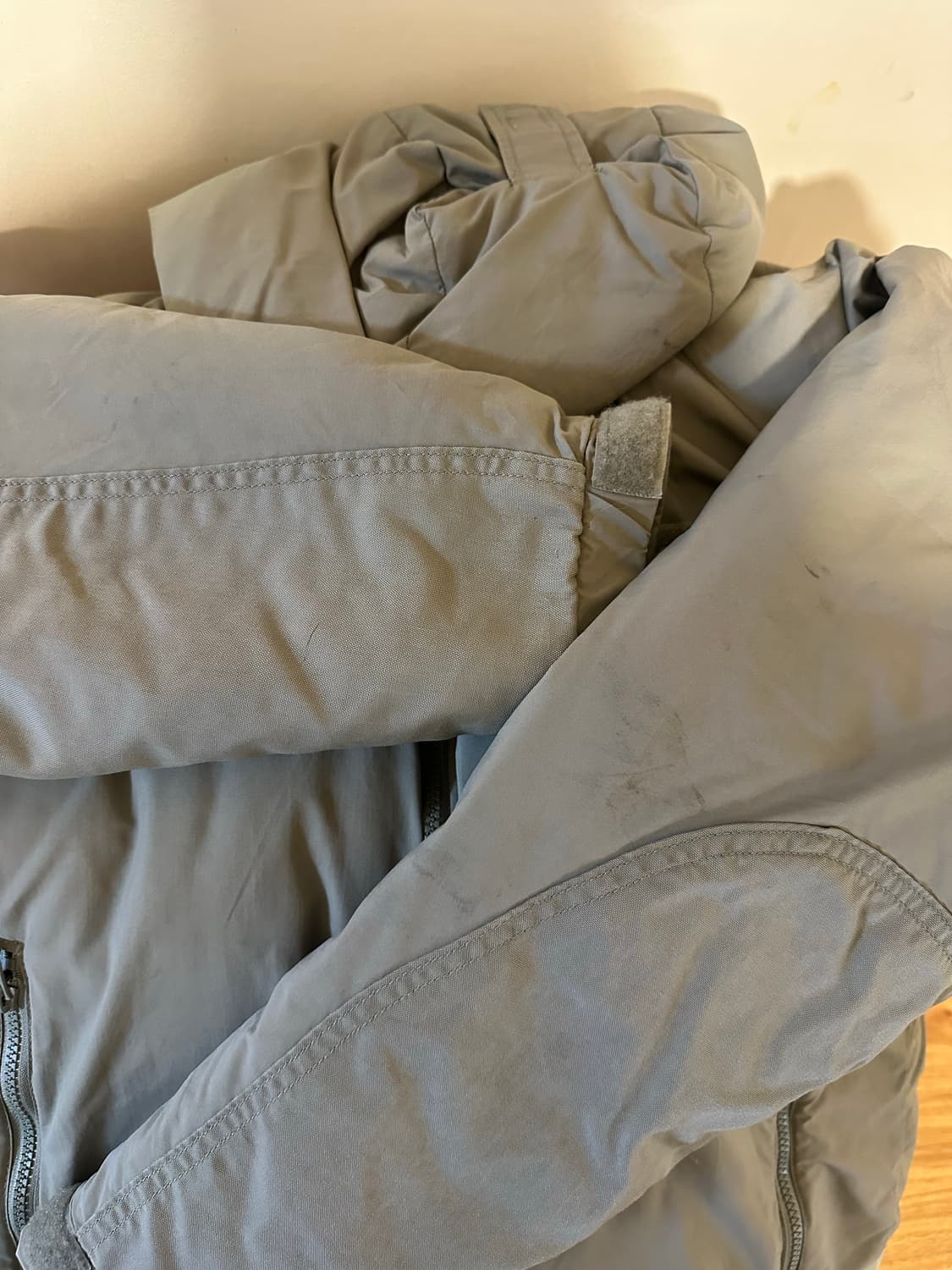 ecwcs 프리마로프트 레벨7 패딩자켓 테니어사 스몰레귤러 상품이미지9