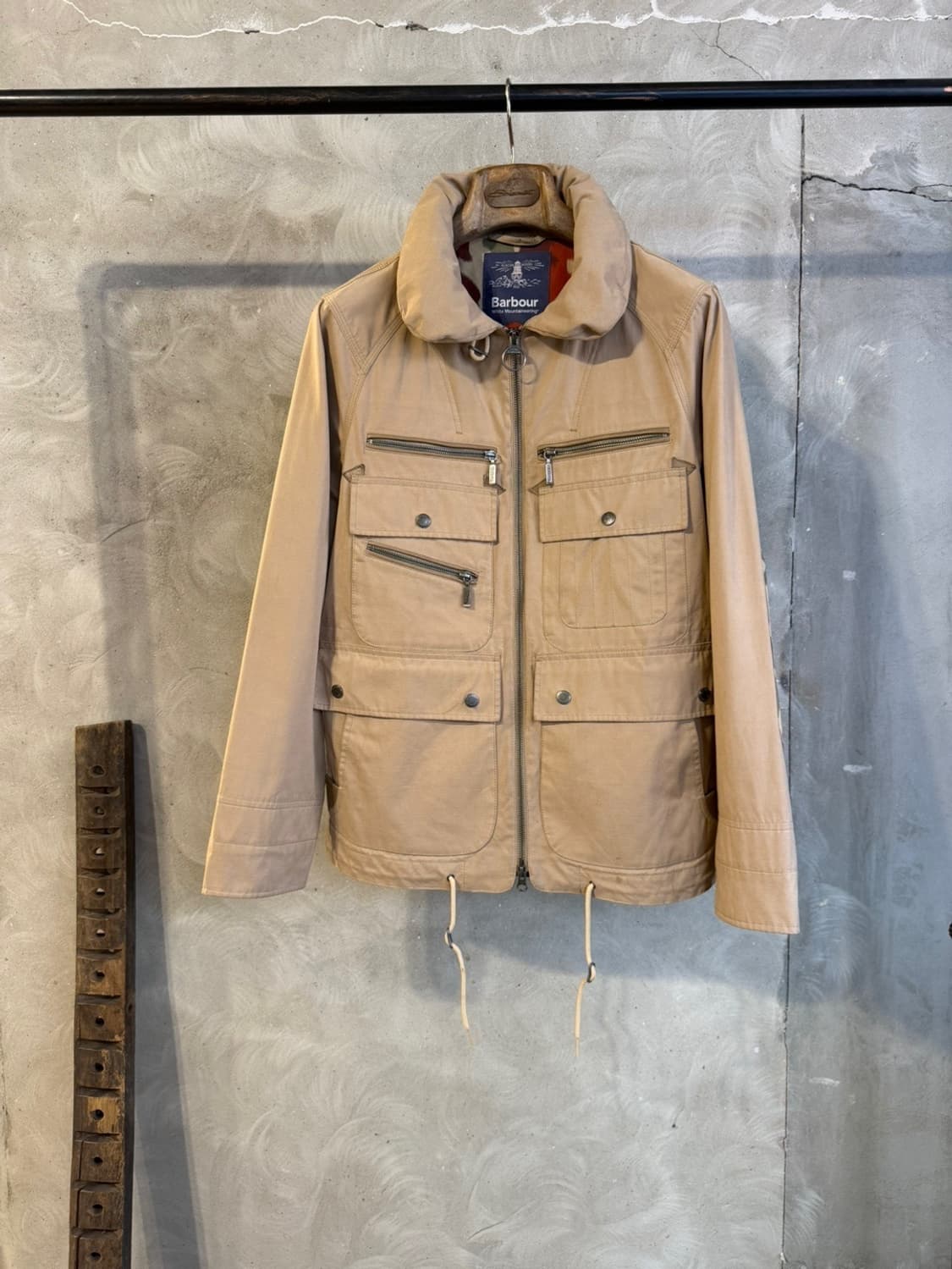 바버 X 화이트 마운티어링 유틸리티 자켓 100 상품이미지4