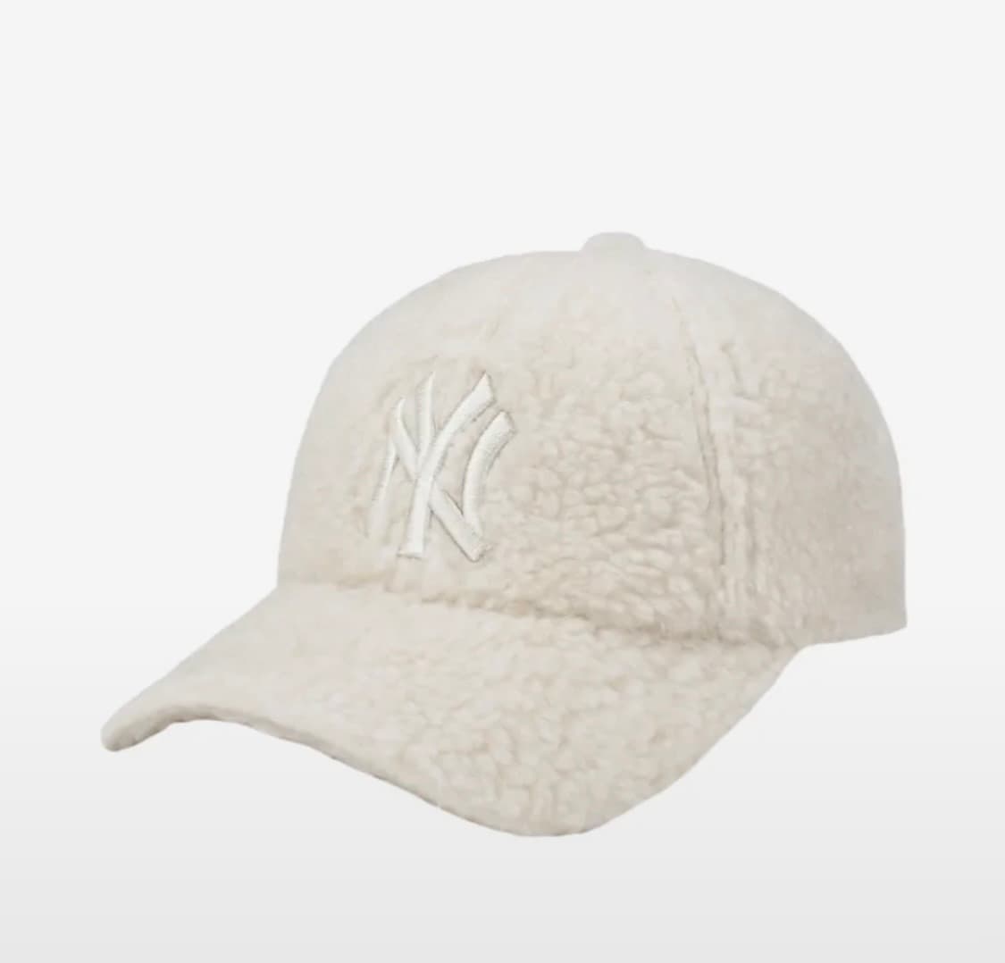 MLB 양털 후리스 커브조절캡 NY (WHITE) 상품이미지1