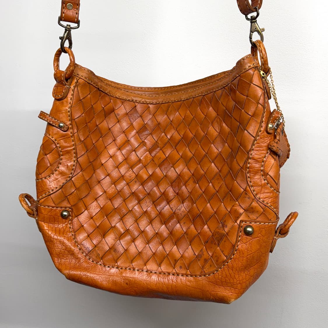 Robita 카우레더 위빙 숄더백  상품이미지5