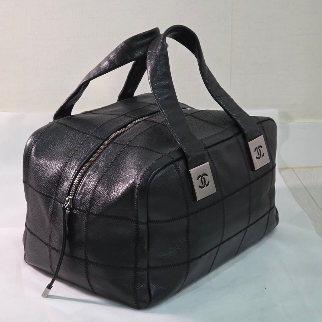 샤넬 은장 캐비어 스킨 cc로고 보스턴 볼링백 상품이미지3