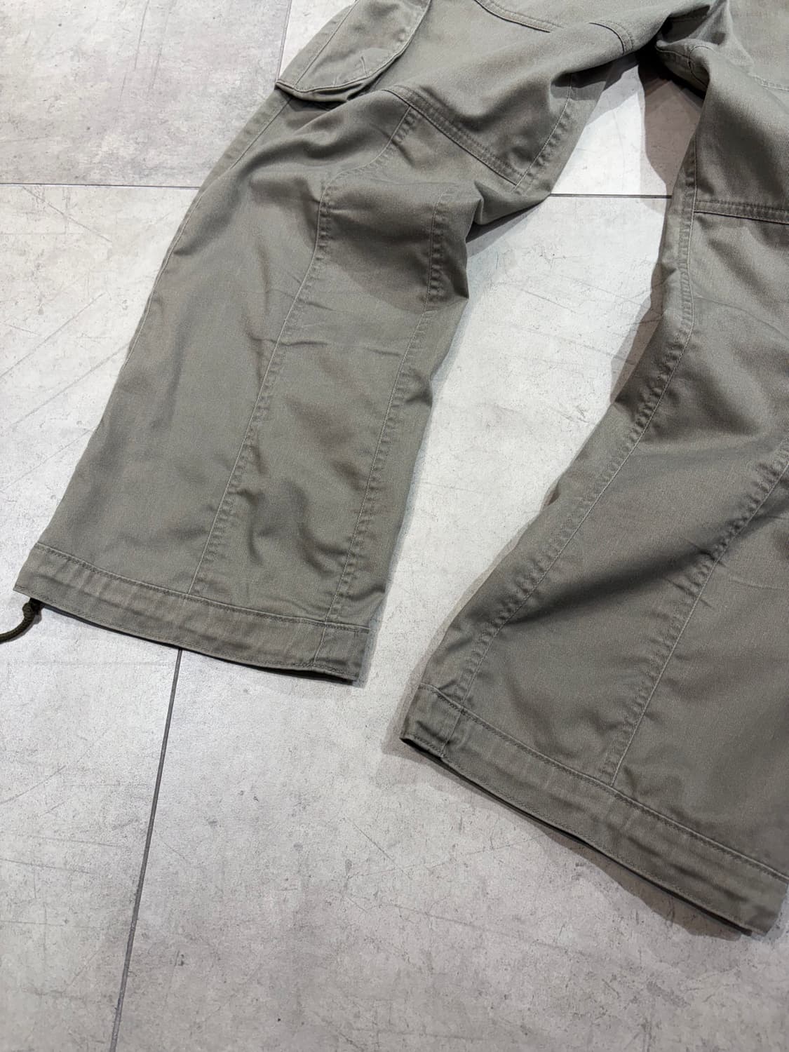 일본판 아디다스 백로고 카고팬츠 상품이미지3