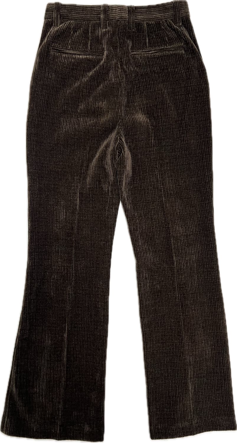 [S]STU 22FW 플레어 코듀로이 팬츠 브라운 룩북 모델용 샘플추정 상품이미지3