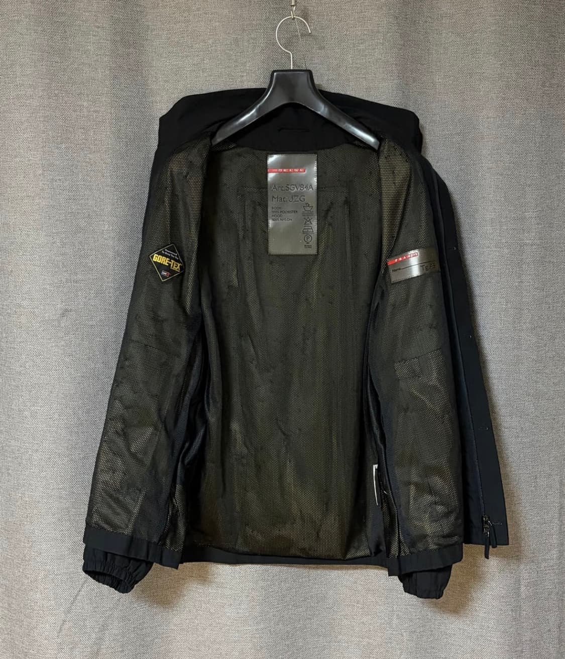 프라다 스포츠 하이넥 집업 상품이미지3