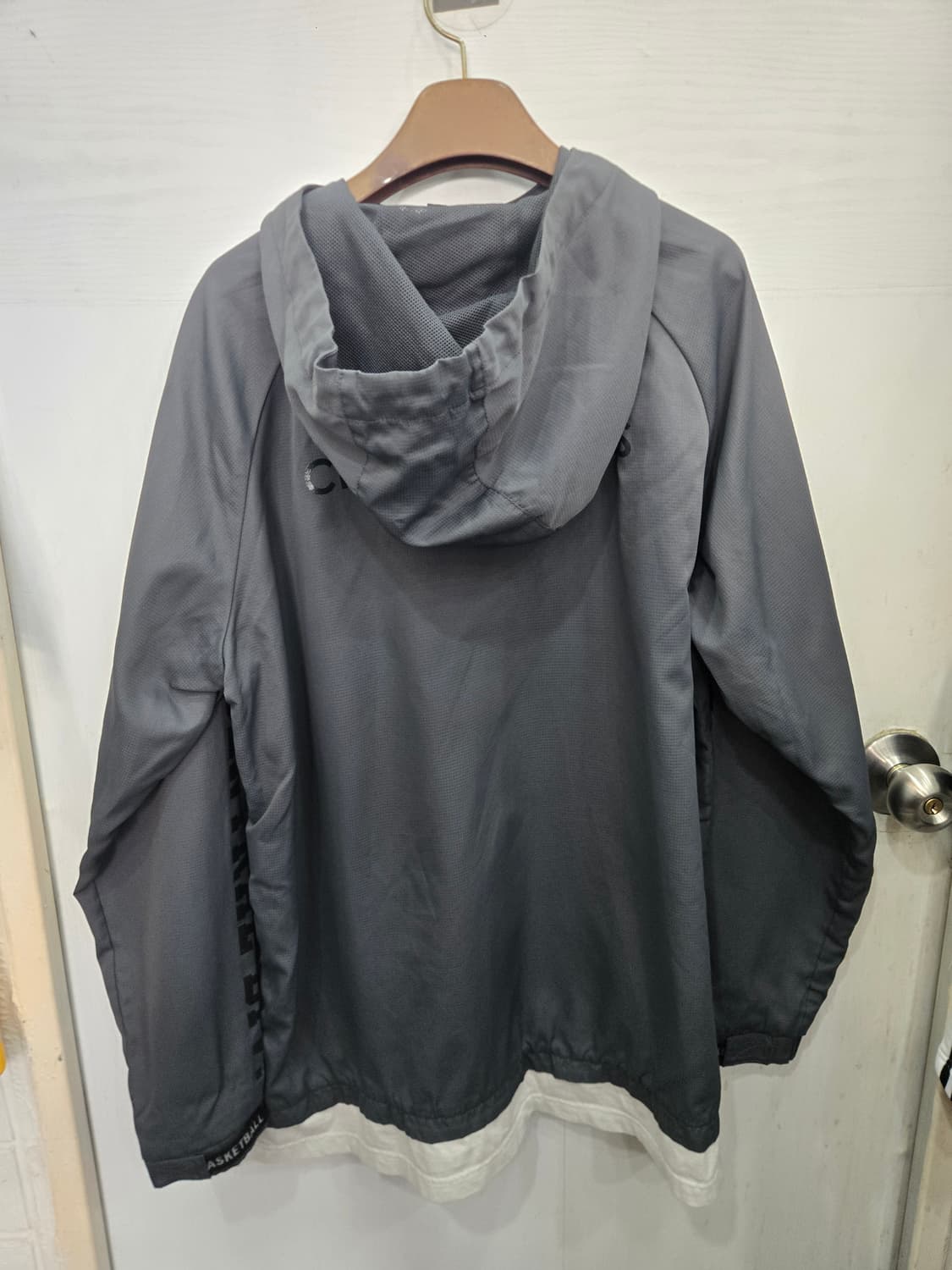 100,L)) NBA BULLS 엔비에이 반집업 후드 바람막이 티셔츠! 상품이미지3