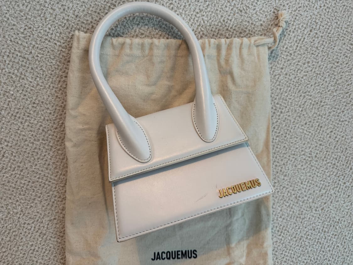 자크뮈스 르 치키토 모옌 화이트 상품이미지1