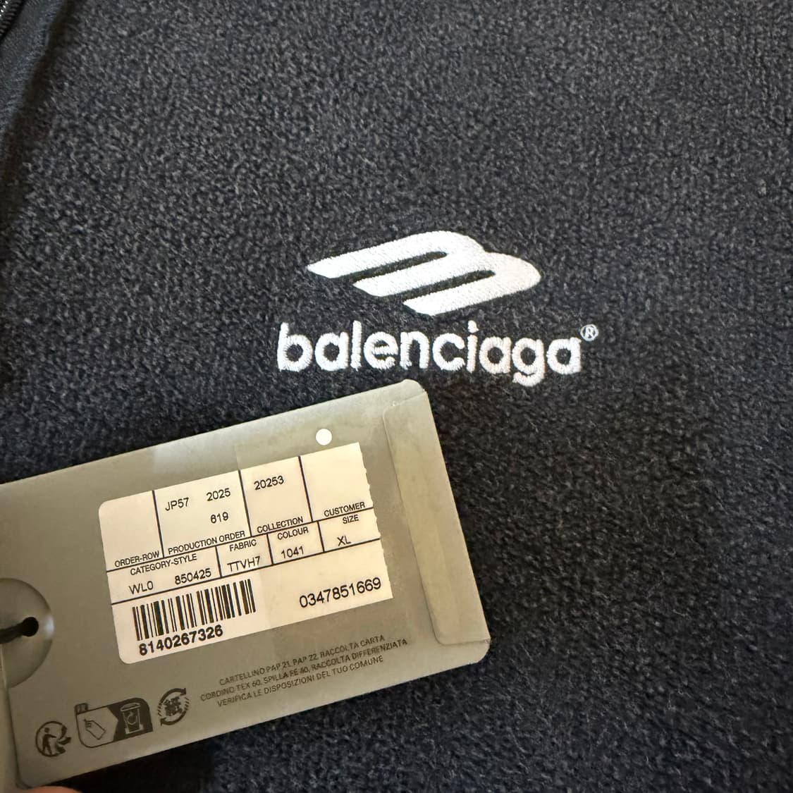 [XL] 발렌시아가 인사이드 아웃 후드 집업 페이디드 블랙 상품이미지2