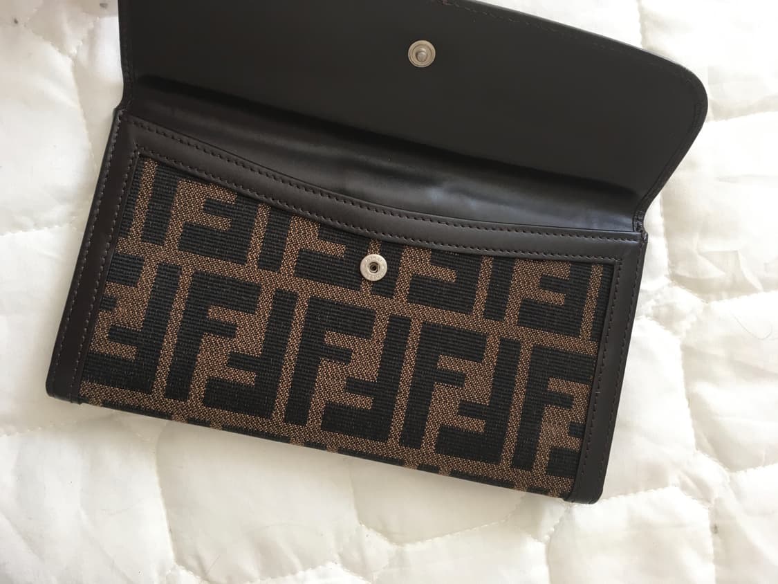 펜디 주카 장지갑 미사용 거의새상품 상품이미지3