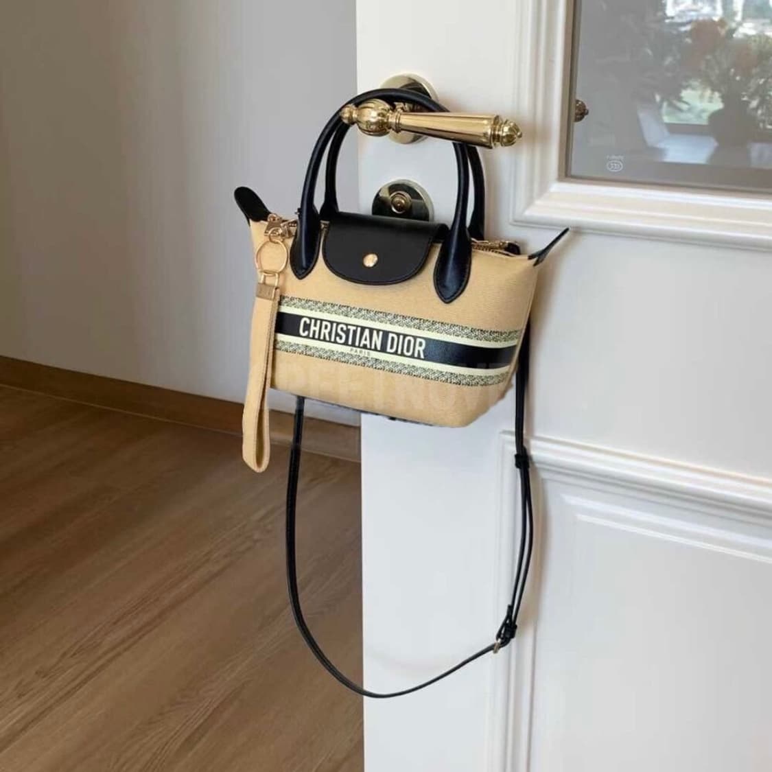 깜짝세일(새상품)정품 디올 리미티드 미니 핸들백 크로스백 상품이미지2