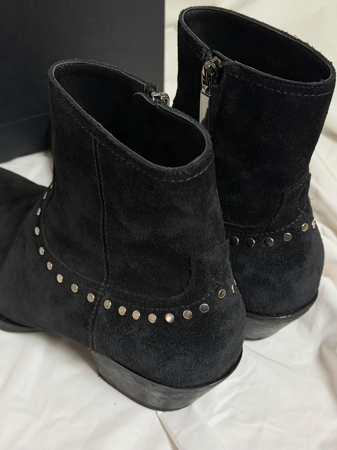 생로랑 루카스 스웨이드 스터드 부츠 상품이미지6