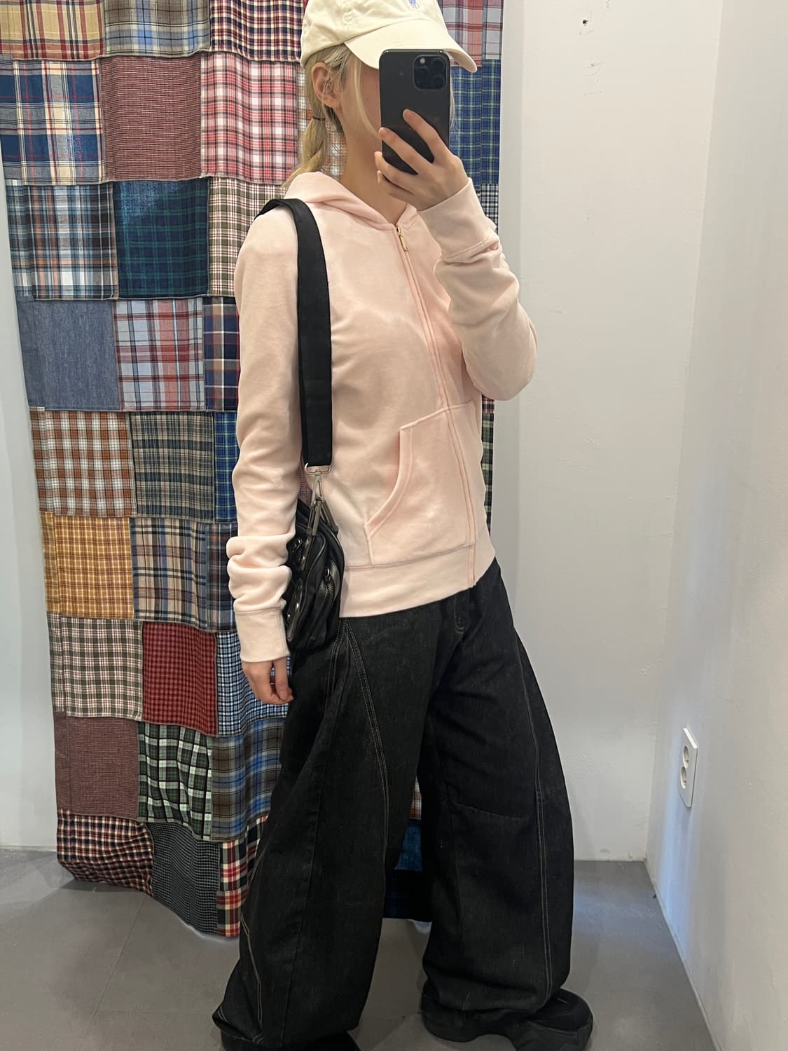 쥬씨꾸뛰르 딸기우유 양털 후드집업 상품이미지4