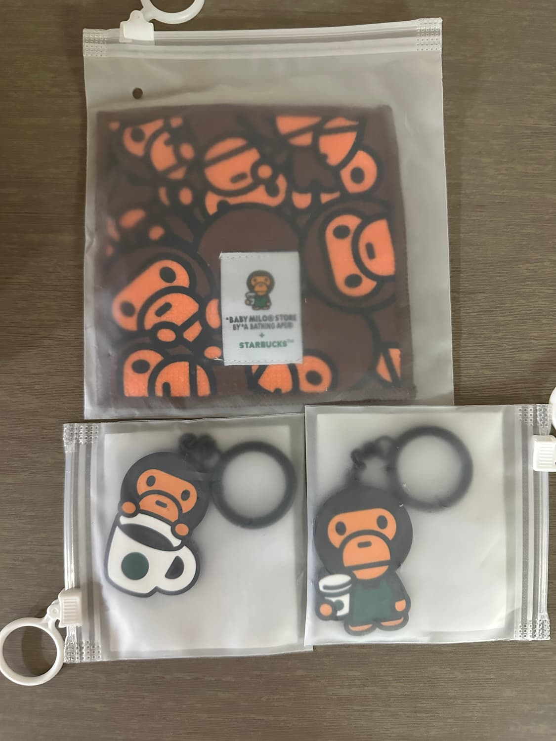 스타벅스 베이프 키링 코스터 상품이미지1