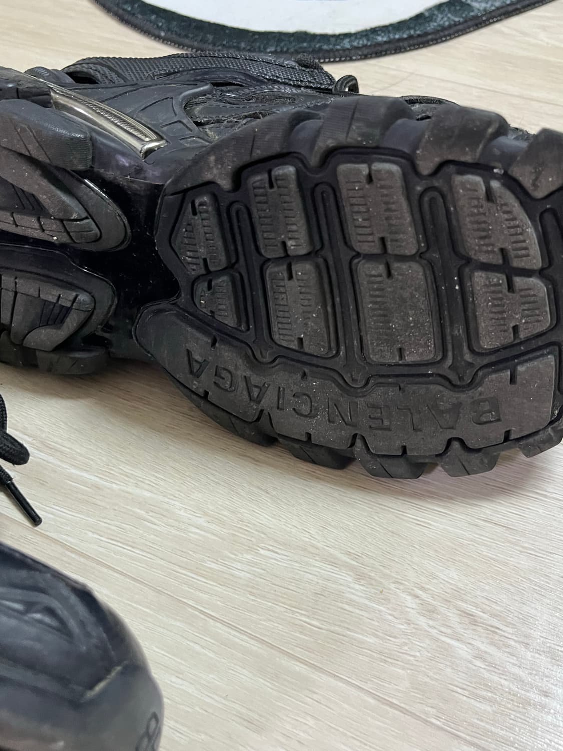 발렌시아가 트랙2 블랙 상품이미지2