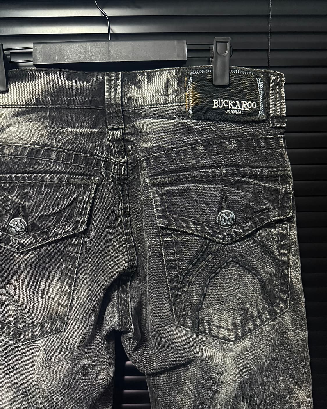 버커루 흑청 워싱 데님 팬츠 30 크롬 십자가 찡 스터드 락 고스 펑크 상품이미지1