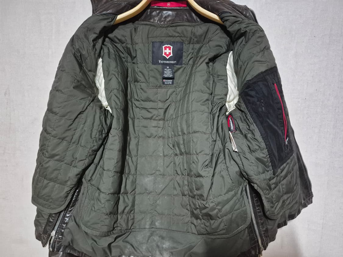 VICTORiNOX 빅토리녹스 가죽자켓( m) 상품이미지7