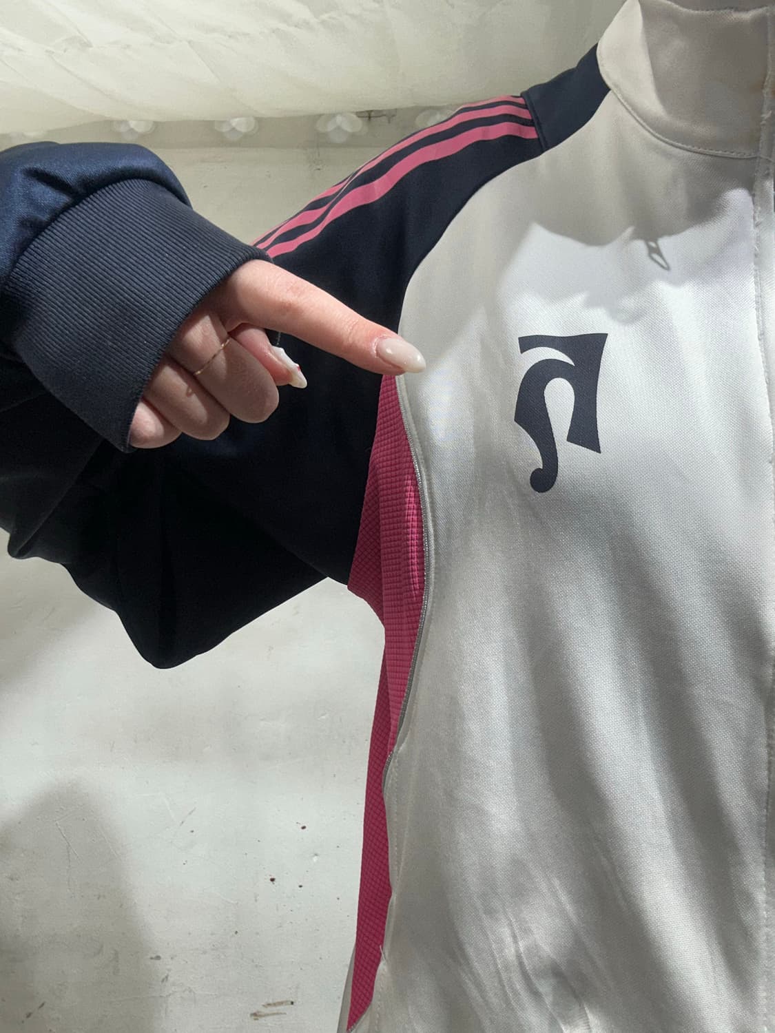 아디다스 화이트 핑크 삼선 트랙탑 져지 M 상품이미지4