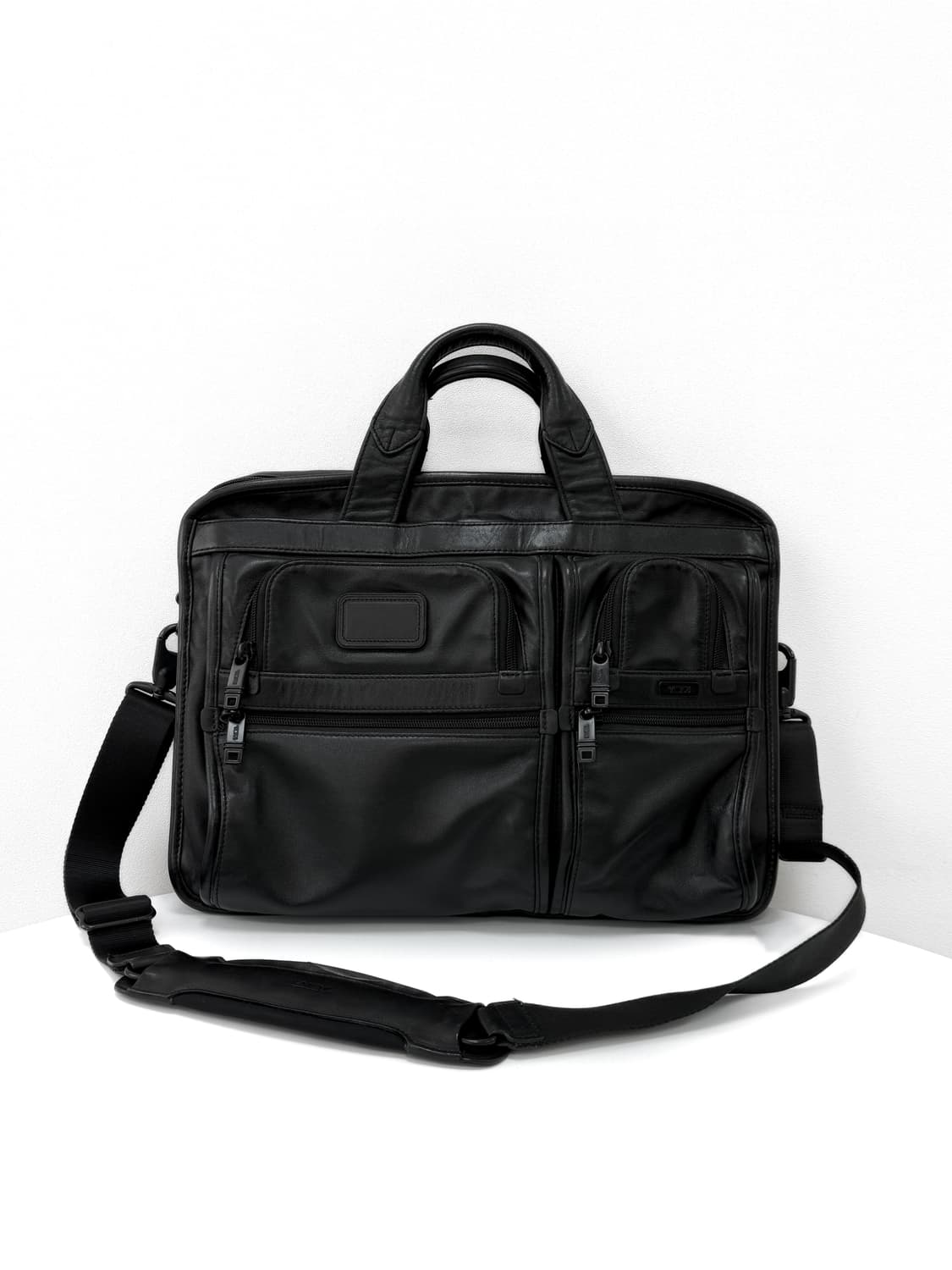 투미 알파2 오거나이저 레더 브리프케이스 상품이미지1