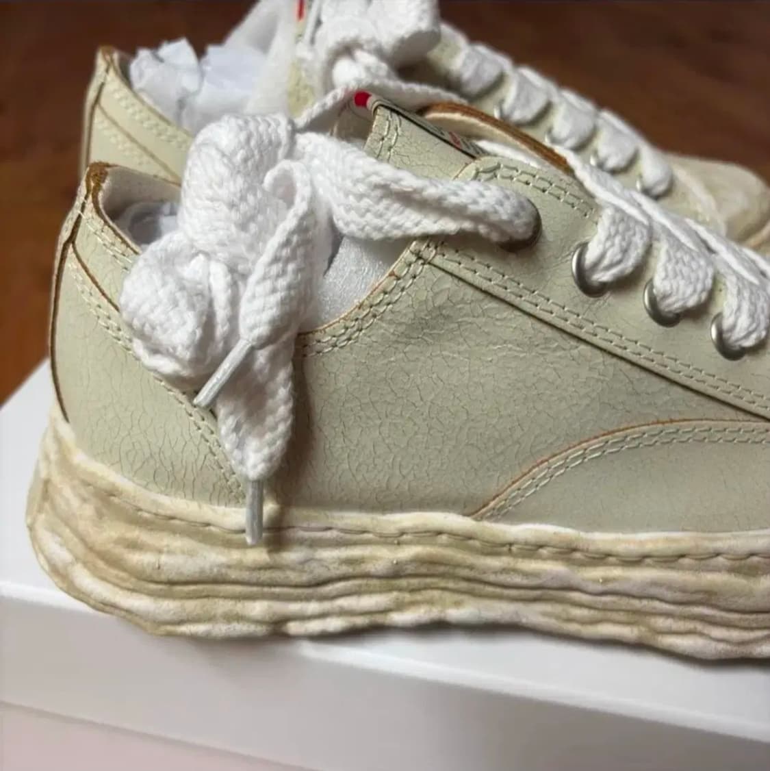 메종 미하라 야스히로 피터슨23 OG 솔 크랙킹 레더 로우탑 상품이미지3